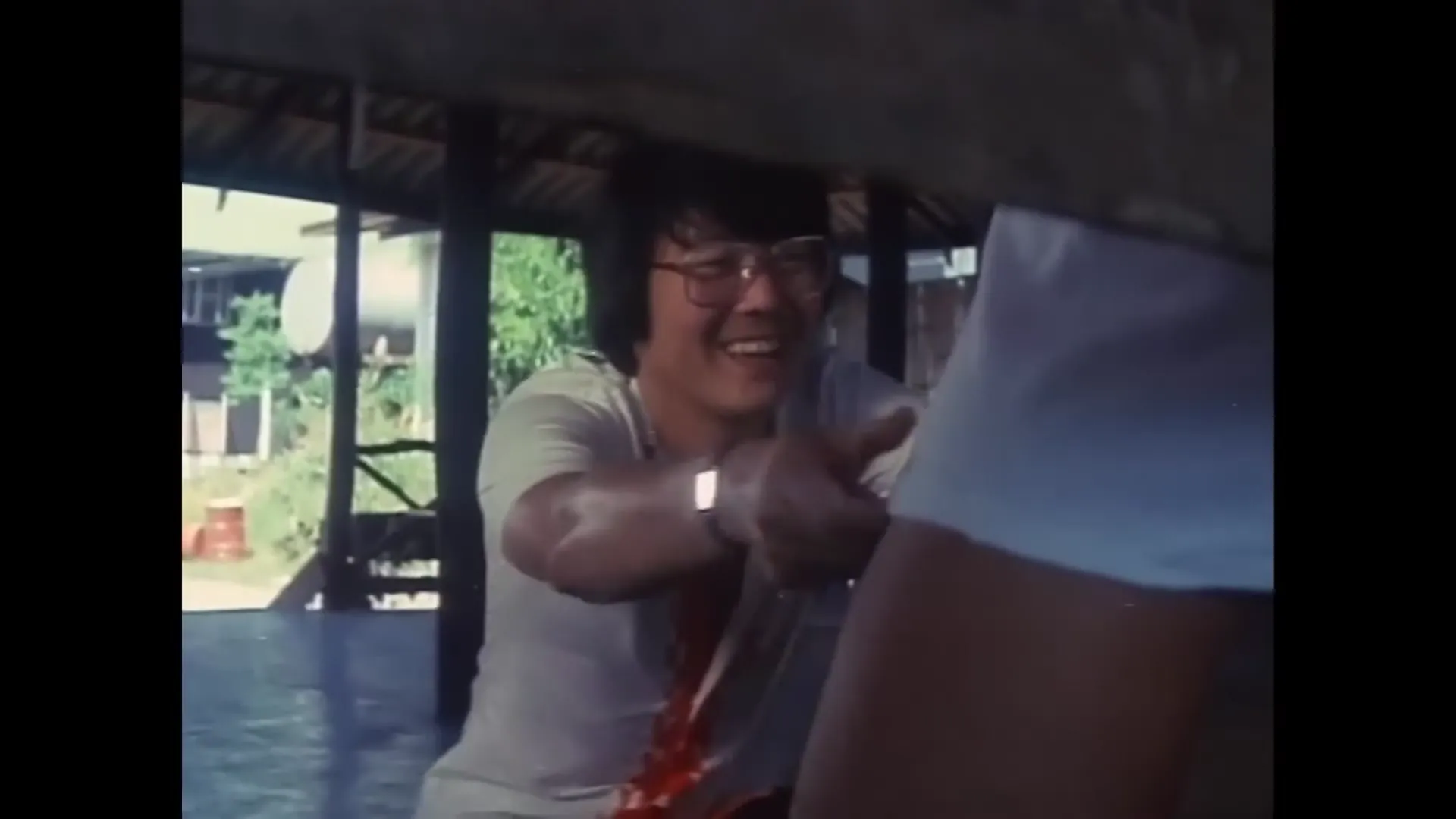 Angels With Golden Guns scene still 2