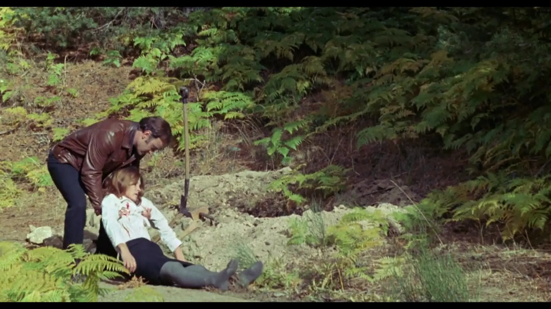 The Werewolf Versus the Vampire Woman scene still 6