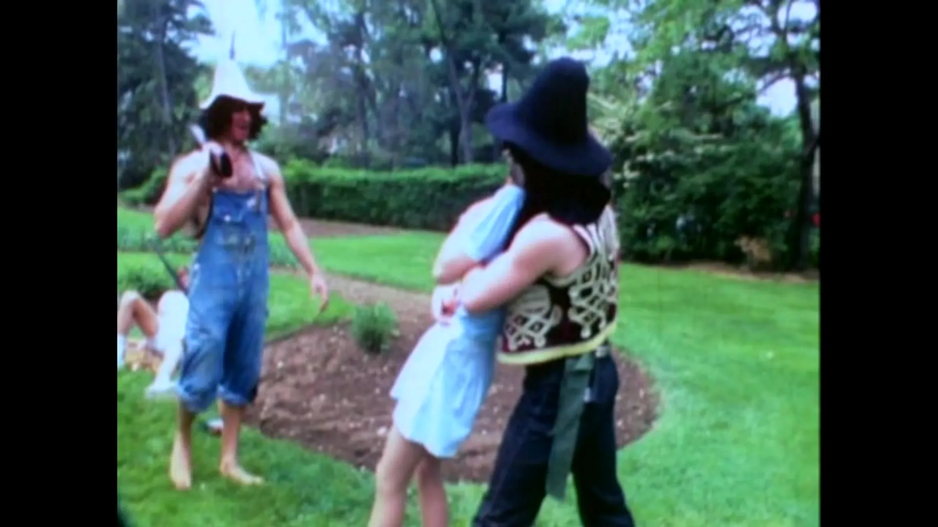 They Don't Cut the Grass Anymore scene still 5