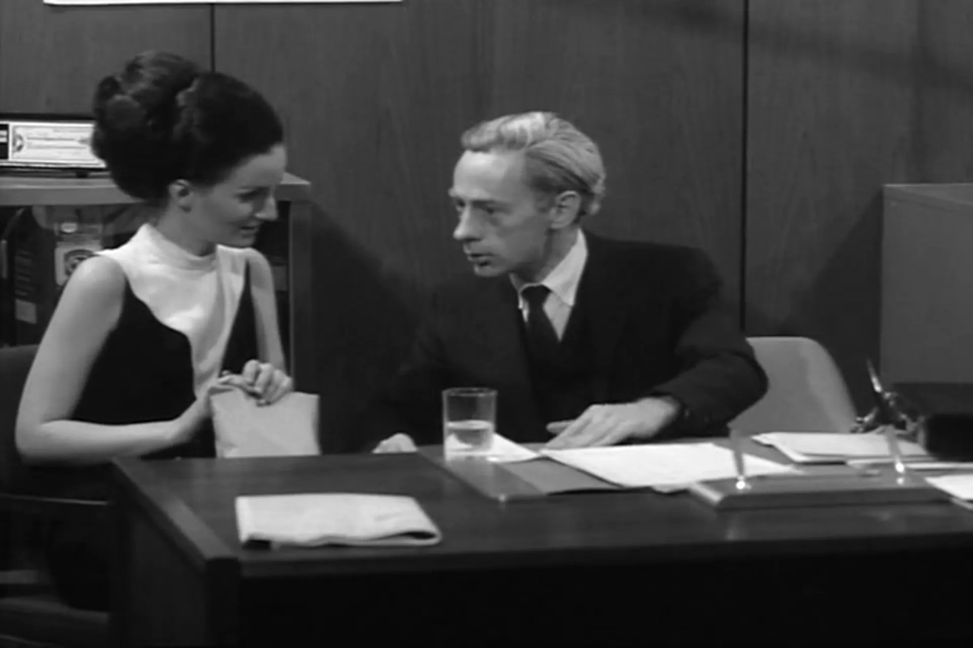 Murder à la Mod scene still 5
