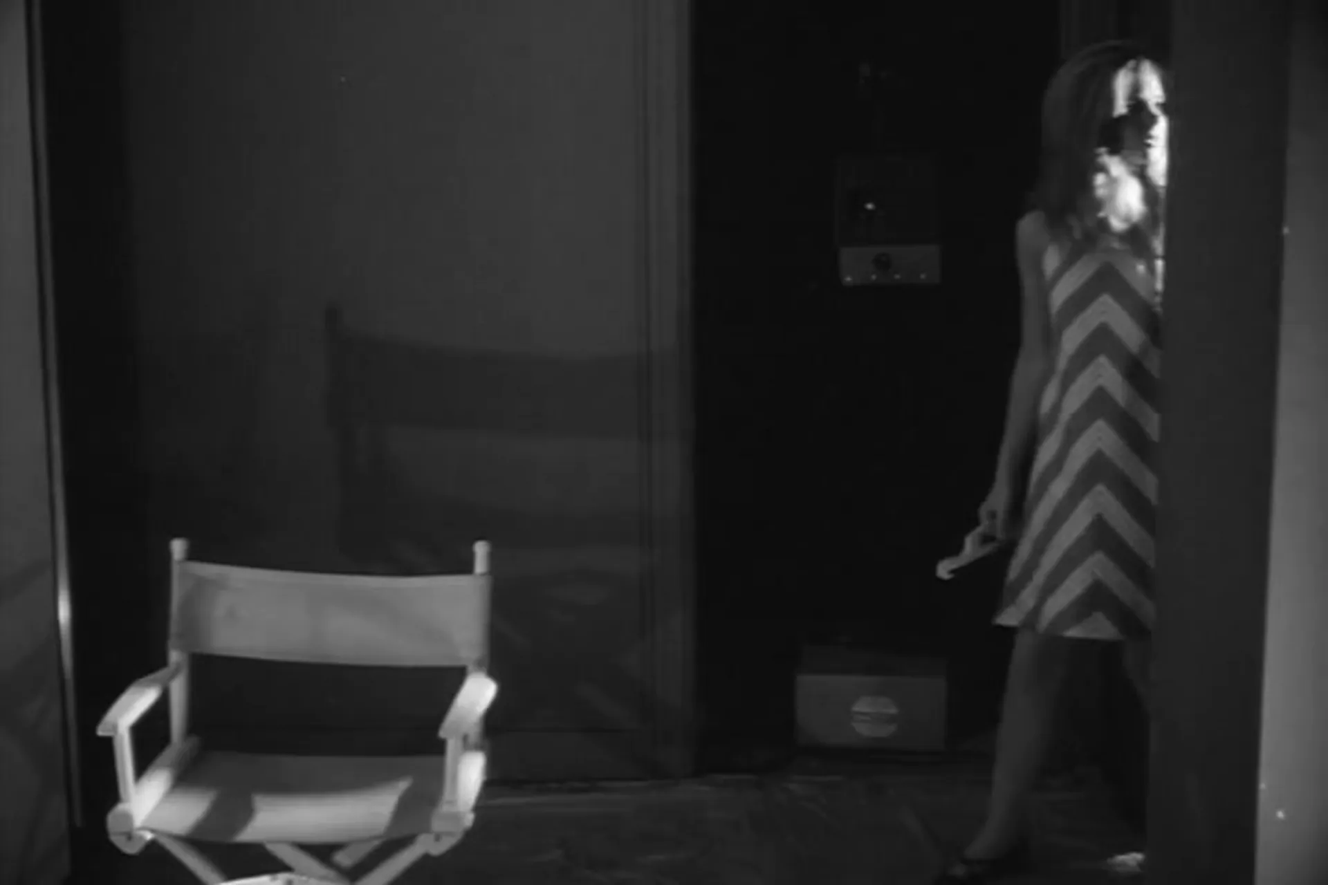 Murder à la Mod scene still 3