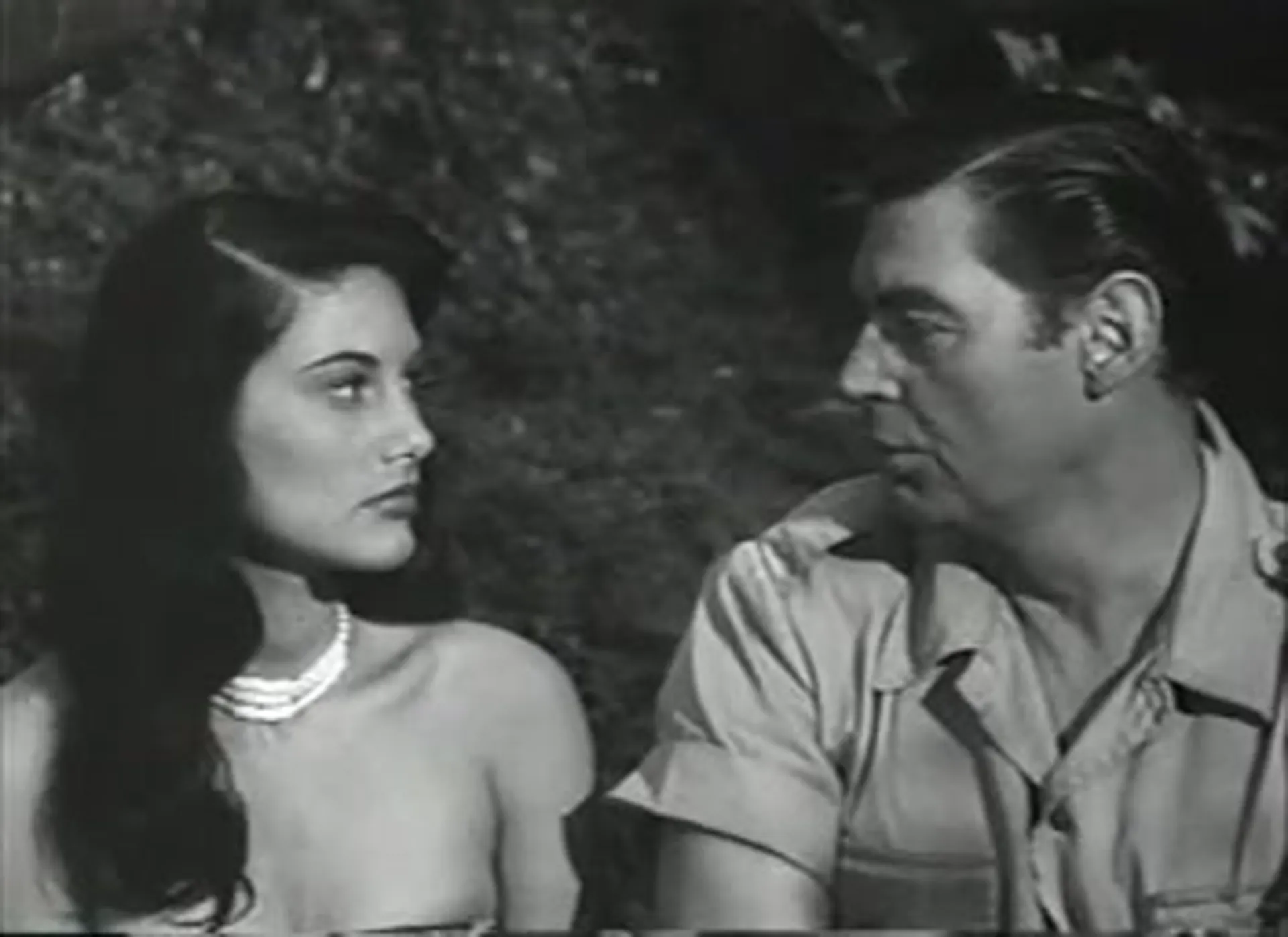 Cannibal Attack scene still 3