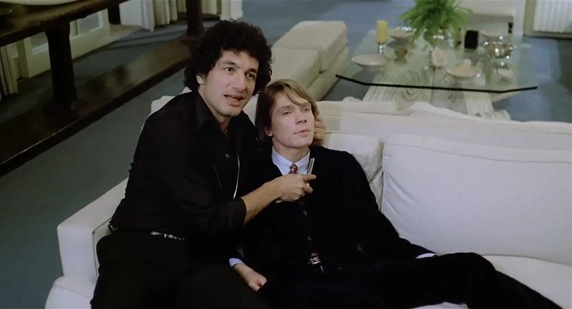 House on the Edge of the Park scene still 4