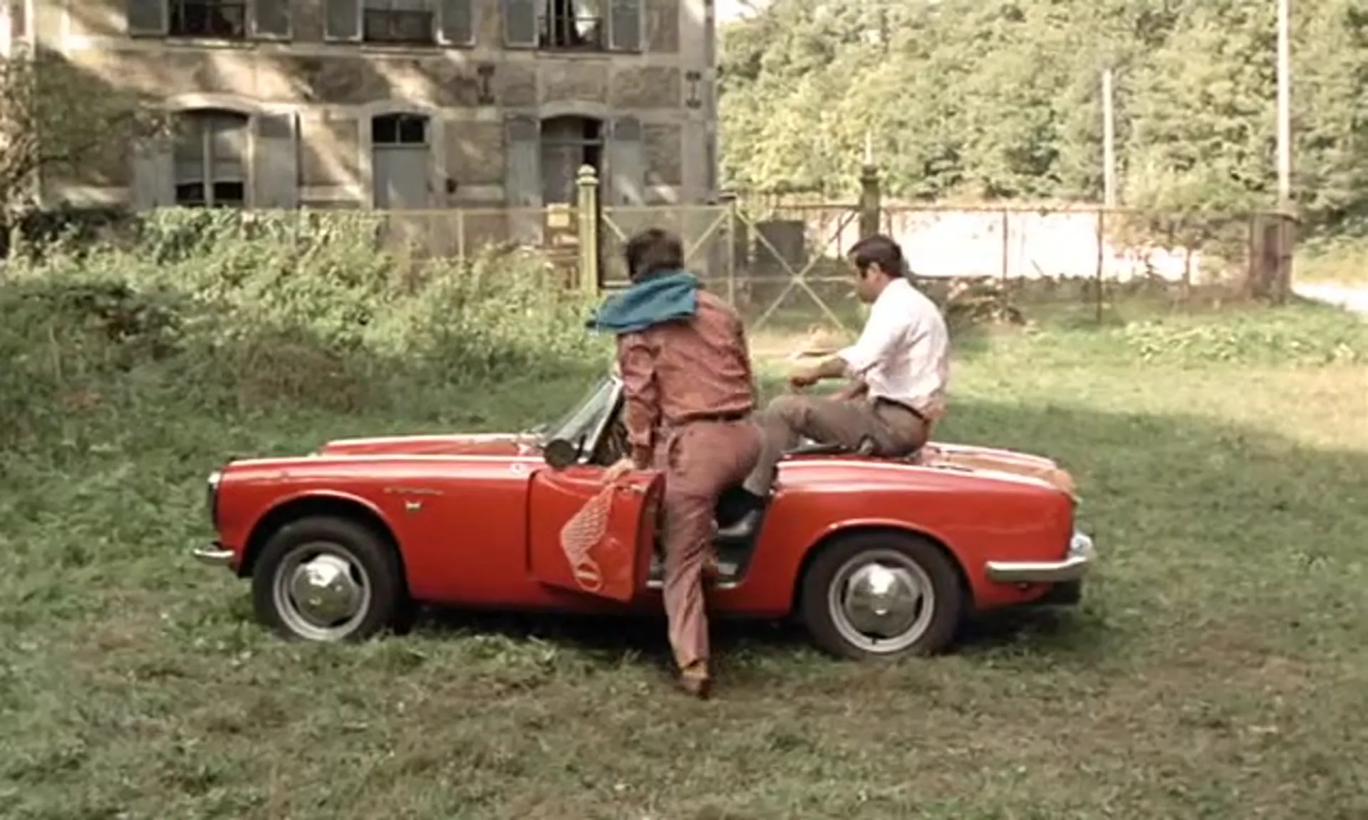Weekend scene still 5