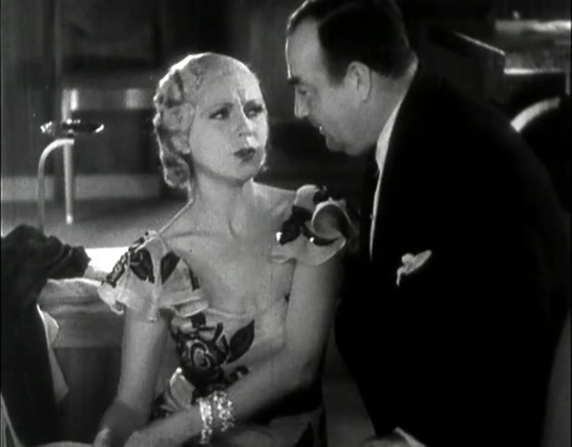 Girls About Town scene still 3