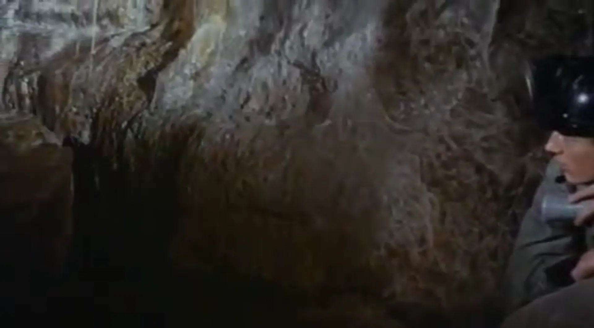 Devils of Darkness scene still 2