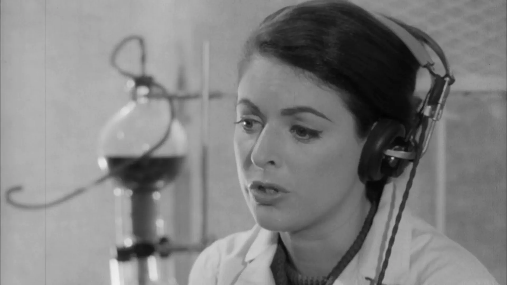 Frankenstein Meets the Spacemonster scene still 5