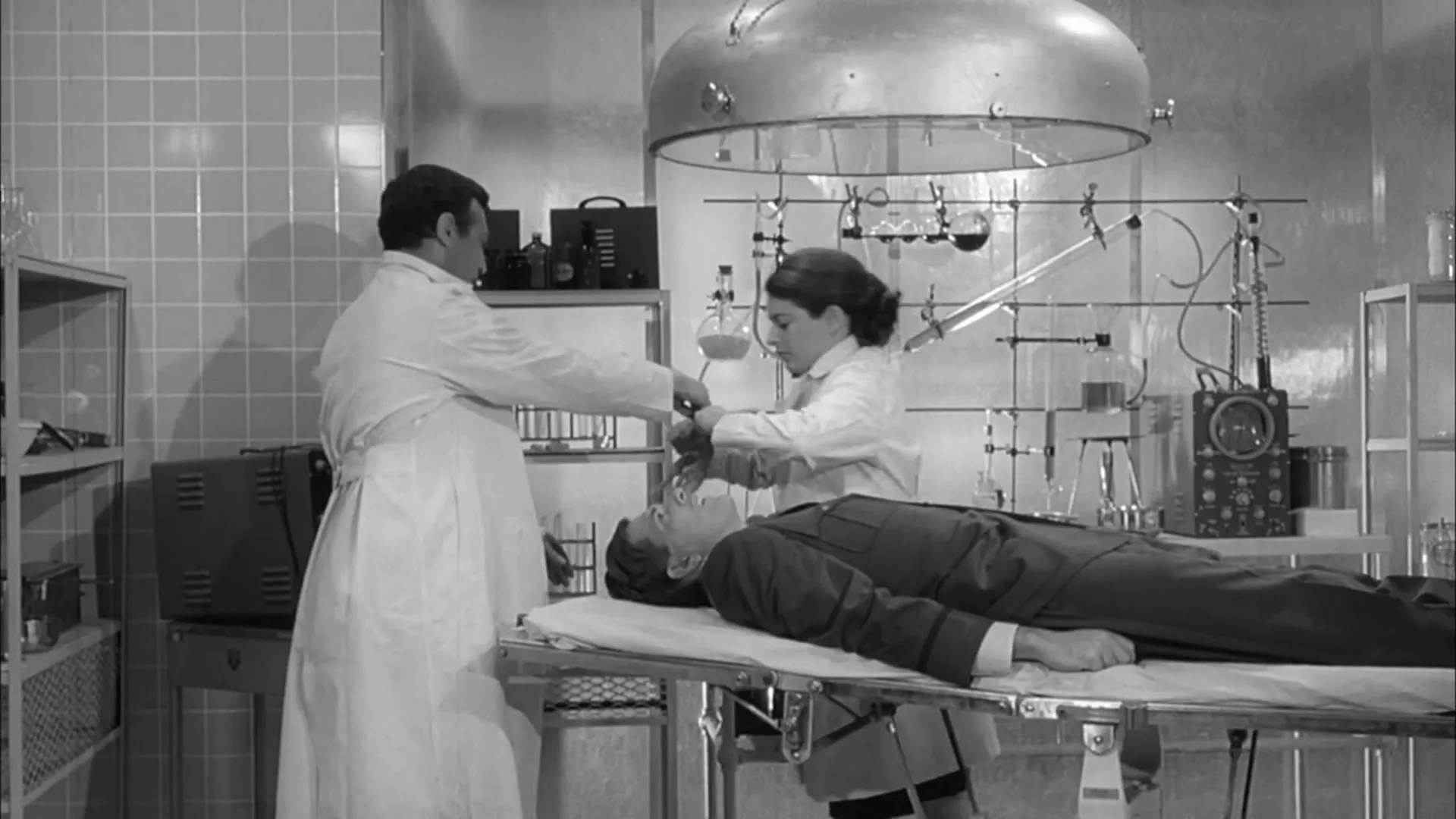 Frankenstein Meets the Spacemonster scene still 1