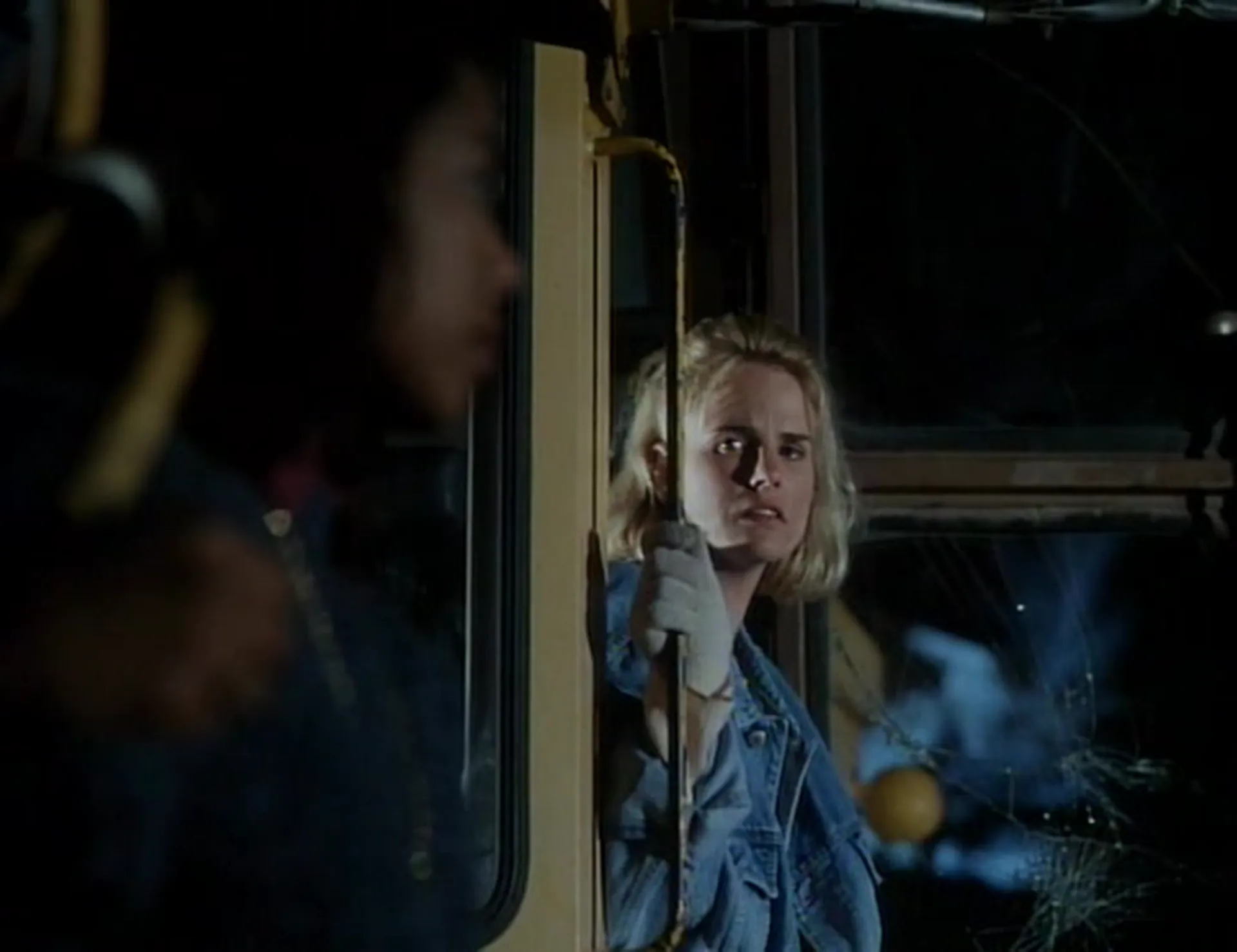 Carnosaur scene still 5