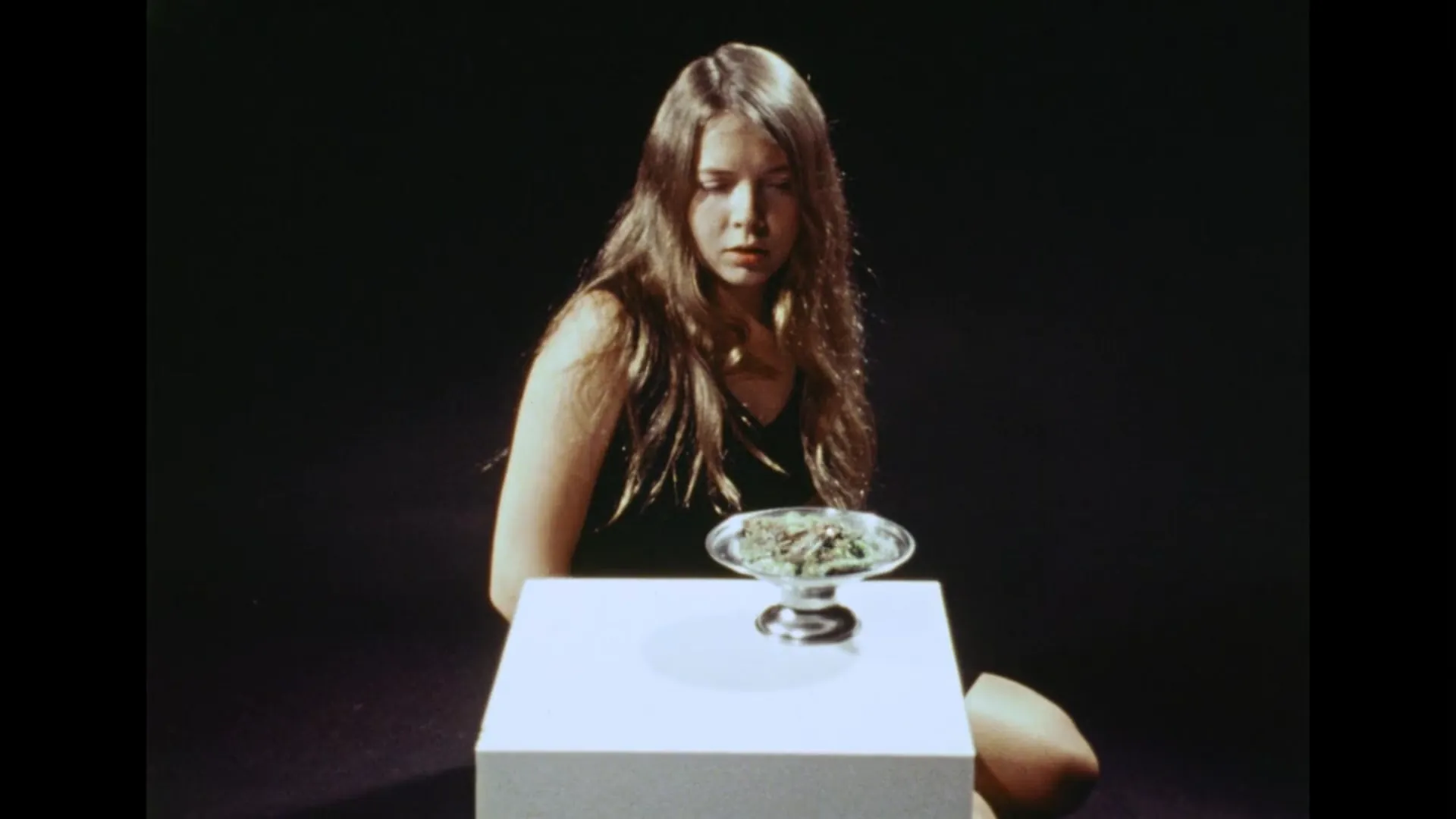 Death Bed: The Bed That Eats scene still 4