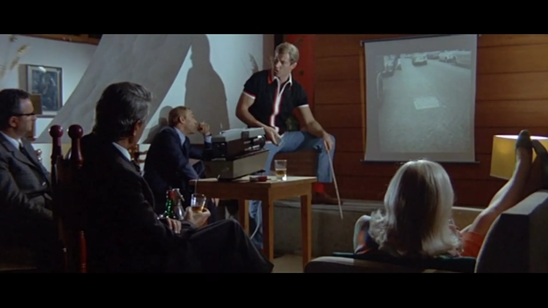 28 Minutes for 3 Million Dollars scene still 6