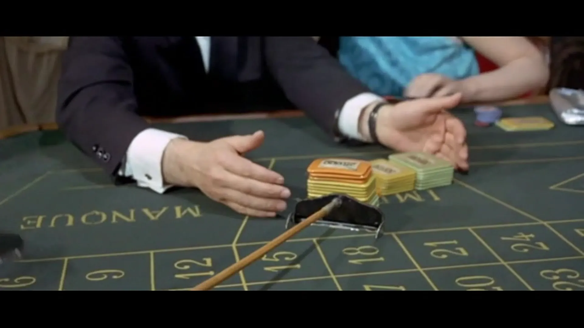 28 Minutes for 3 Million Dollars scene still 4