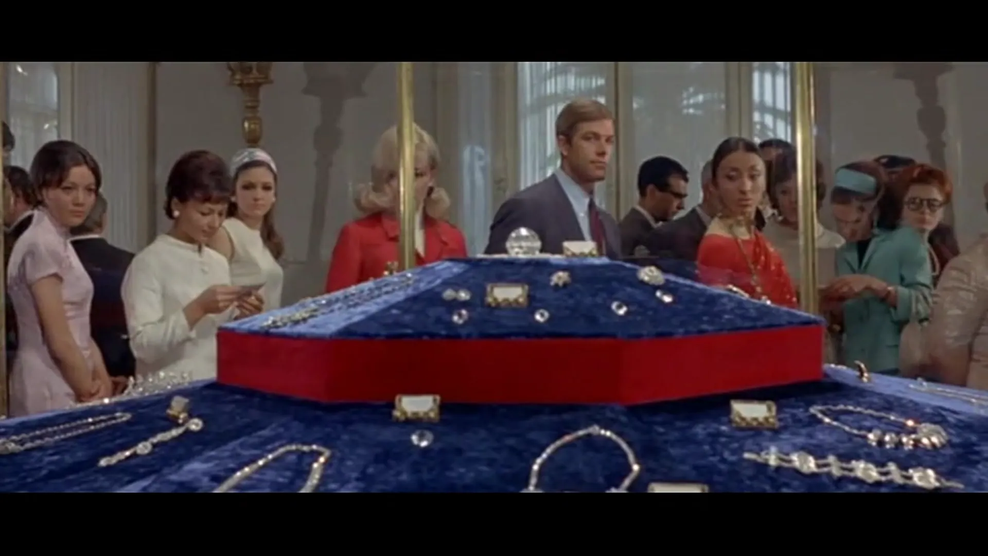 28 Minutes for 3 Million Dollars scene still 2