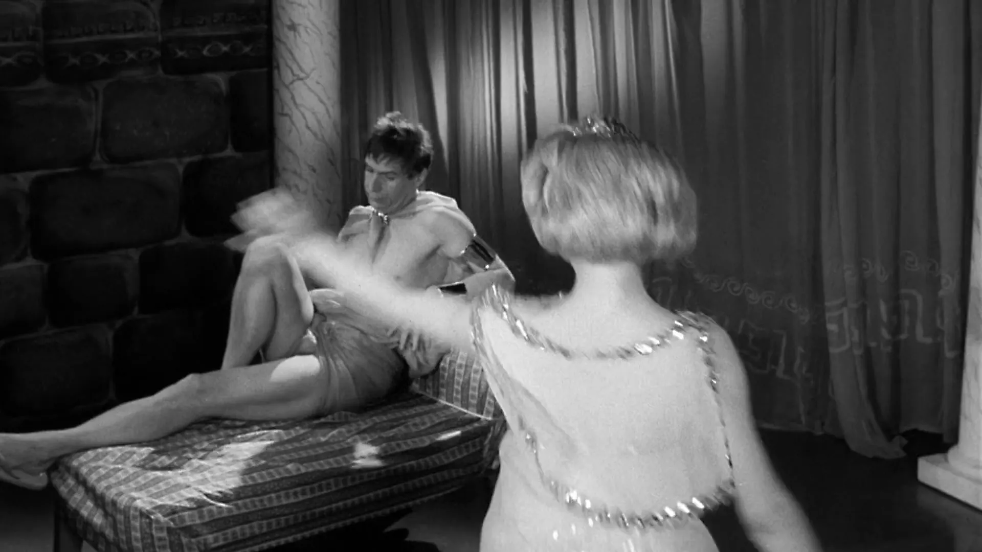 Pandora and the Magic Box scene still 1