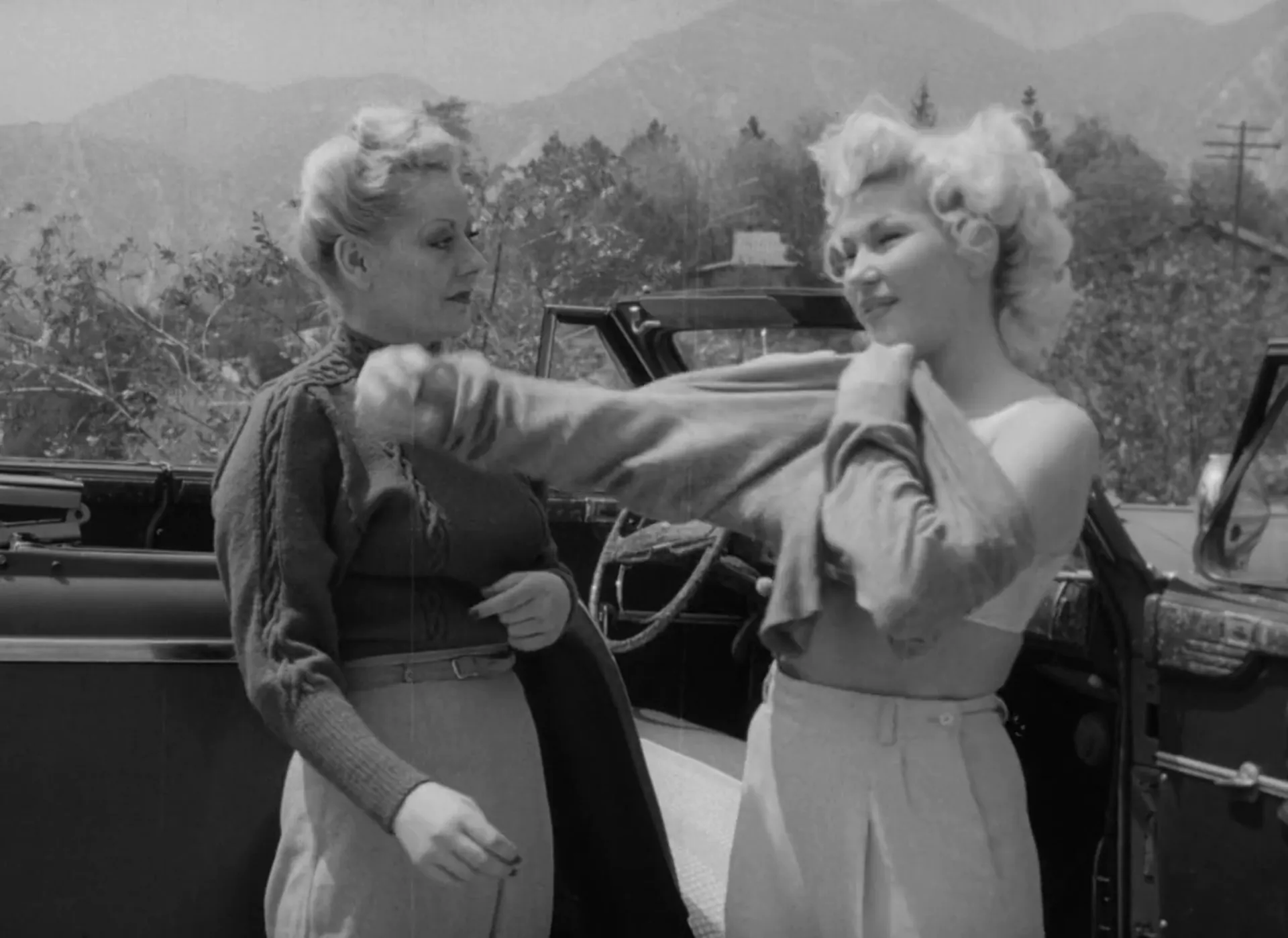 The Blonde Pick-Up scene still 1