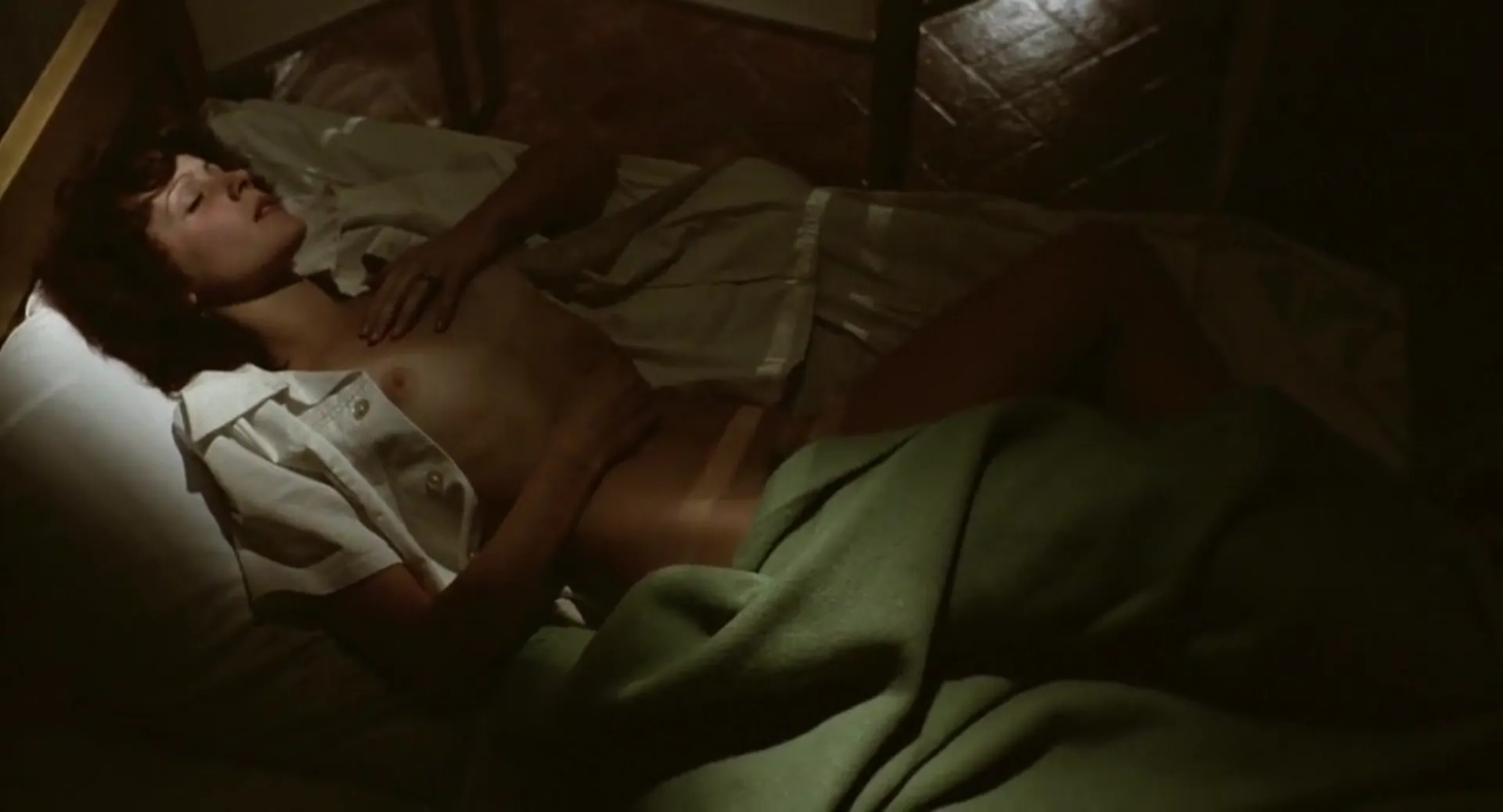 Women Without Innocence scene still 3