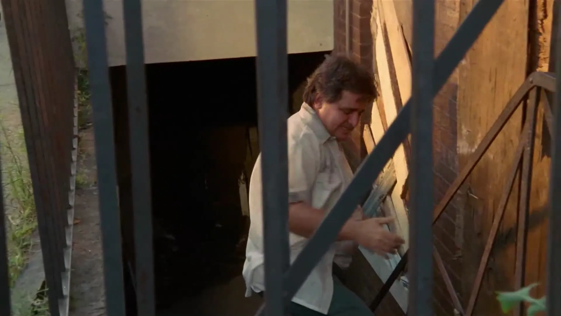 Tenement scene still 1