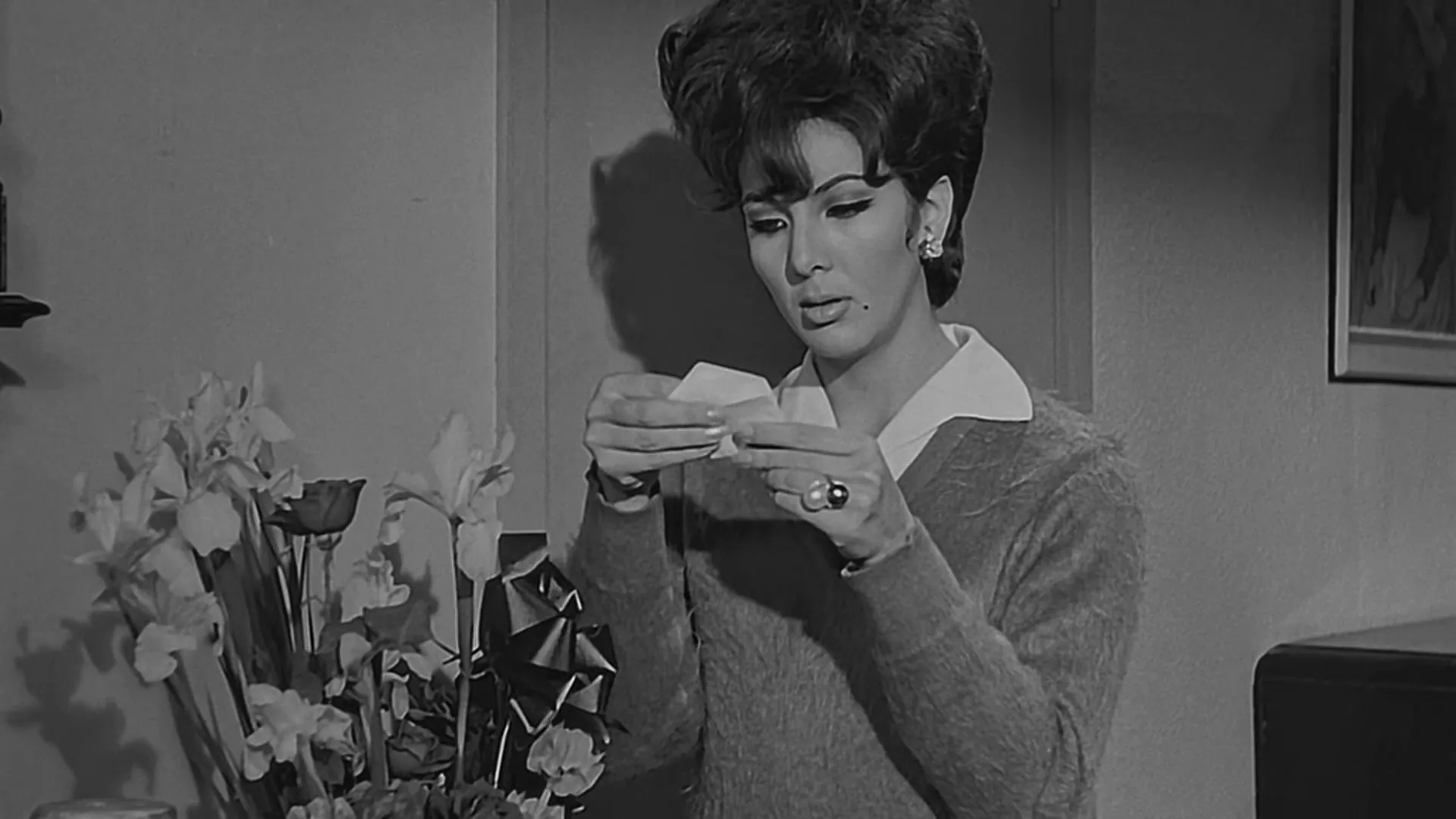 The Wrestling Women vs. the Aztec Mummy scene still 5