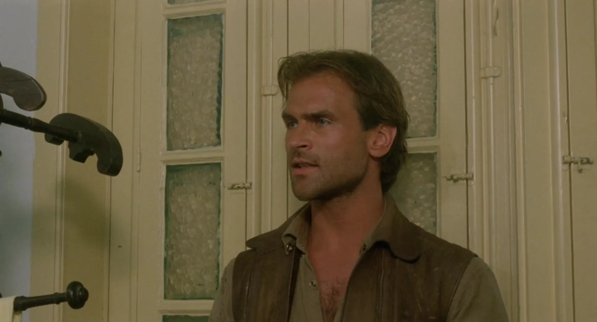 Massacre in Dinosaur Valley scene still 2