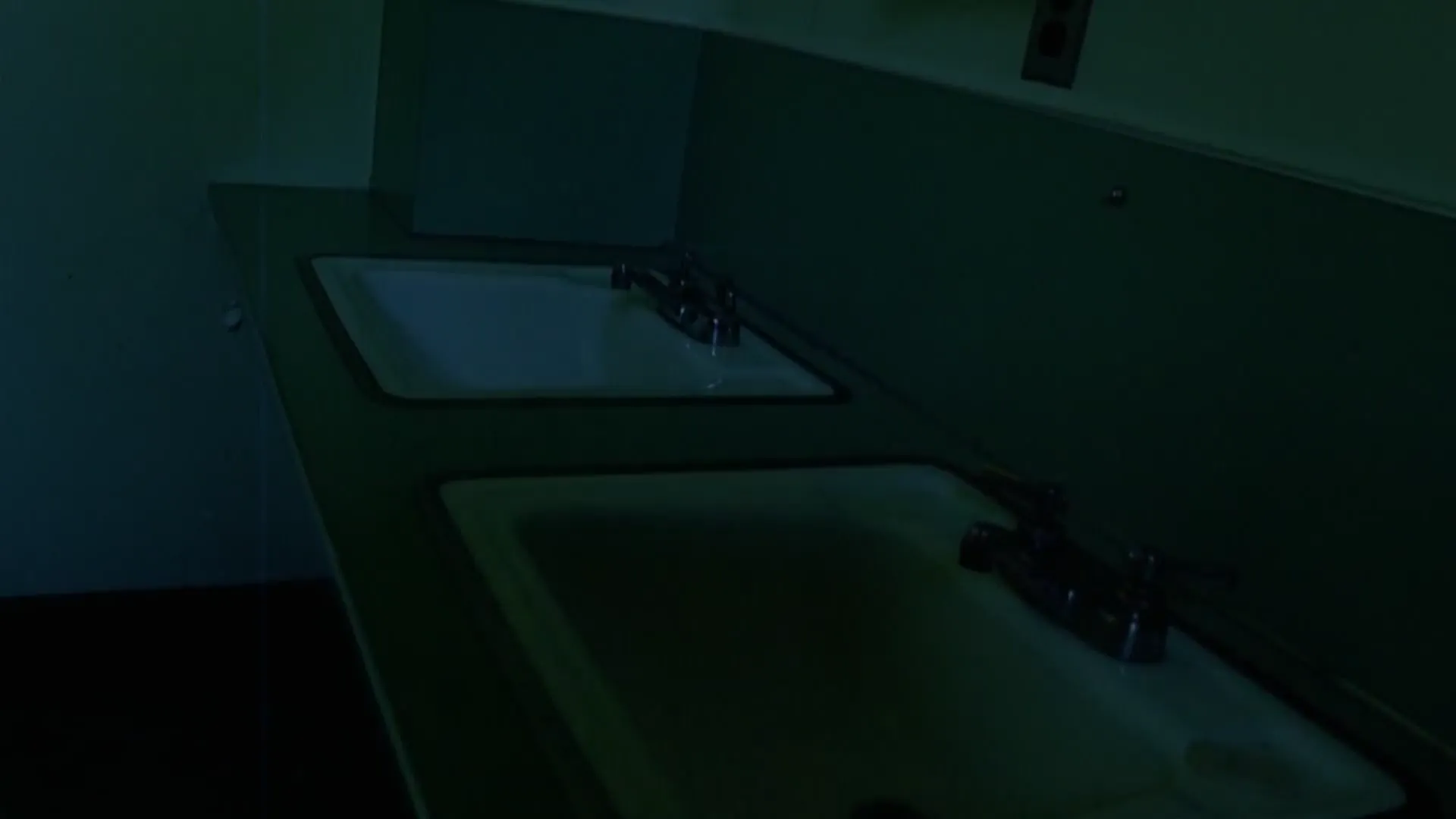 The Dead Pit scene still 3
