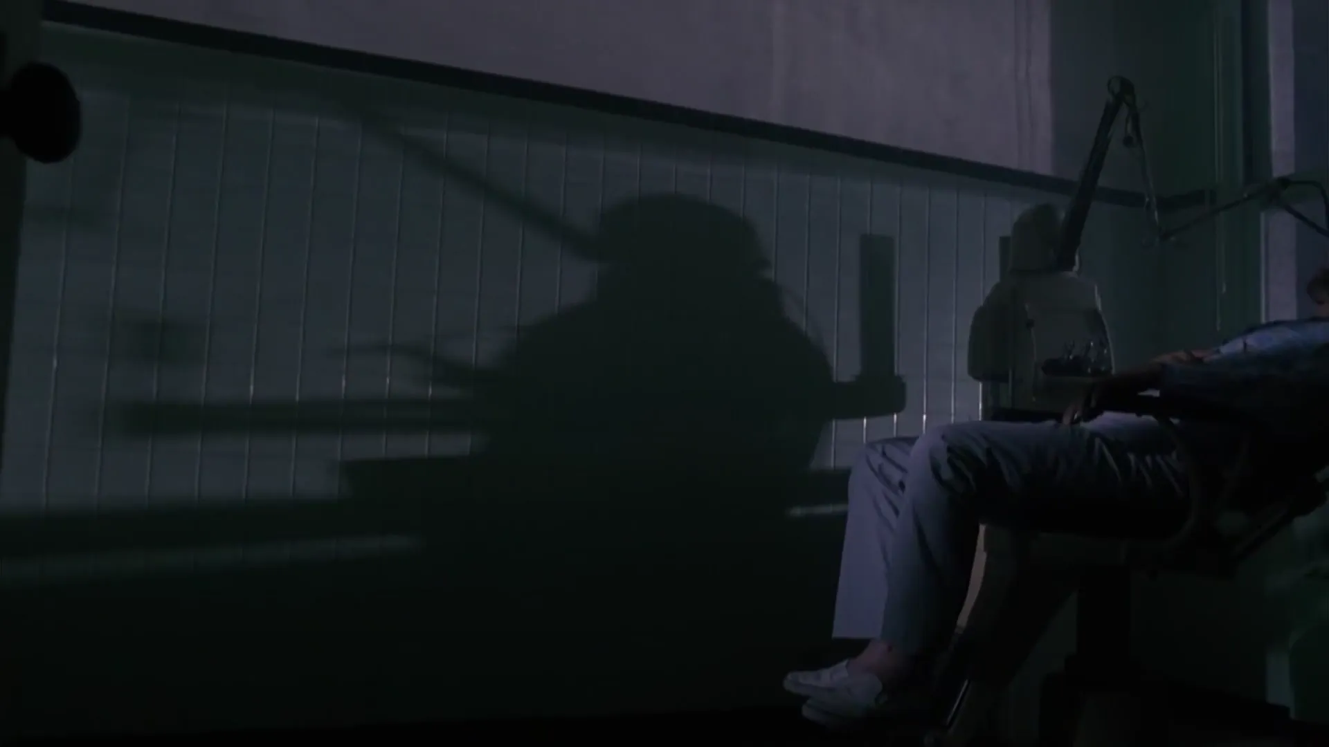 The Dead Pit scene still 5