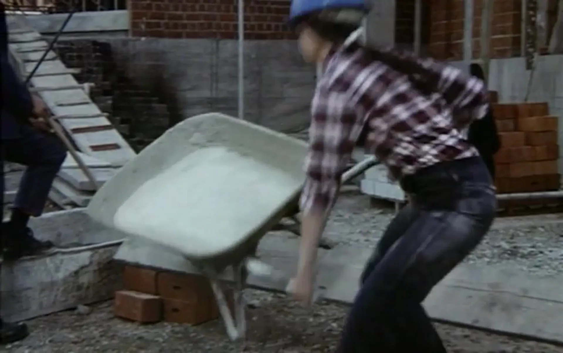Love Apprentices scene still 3