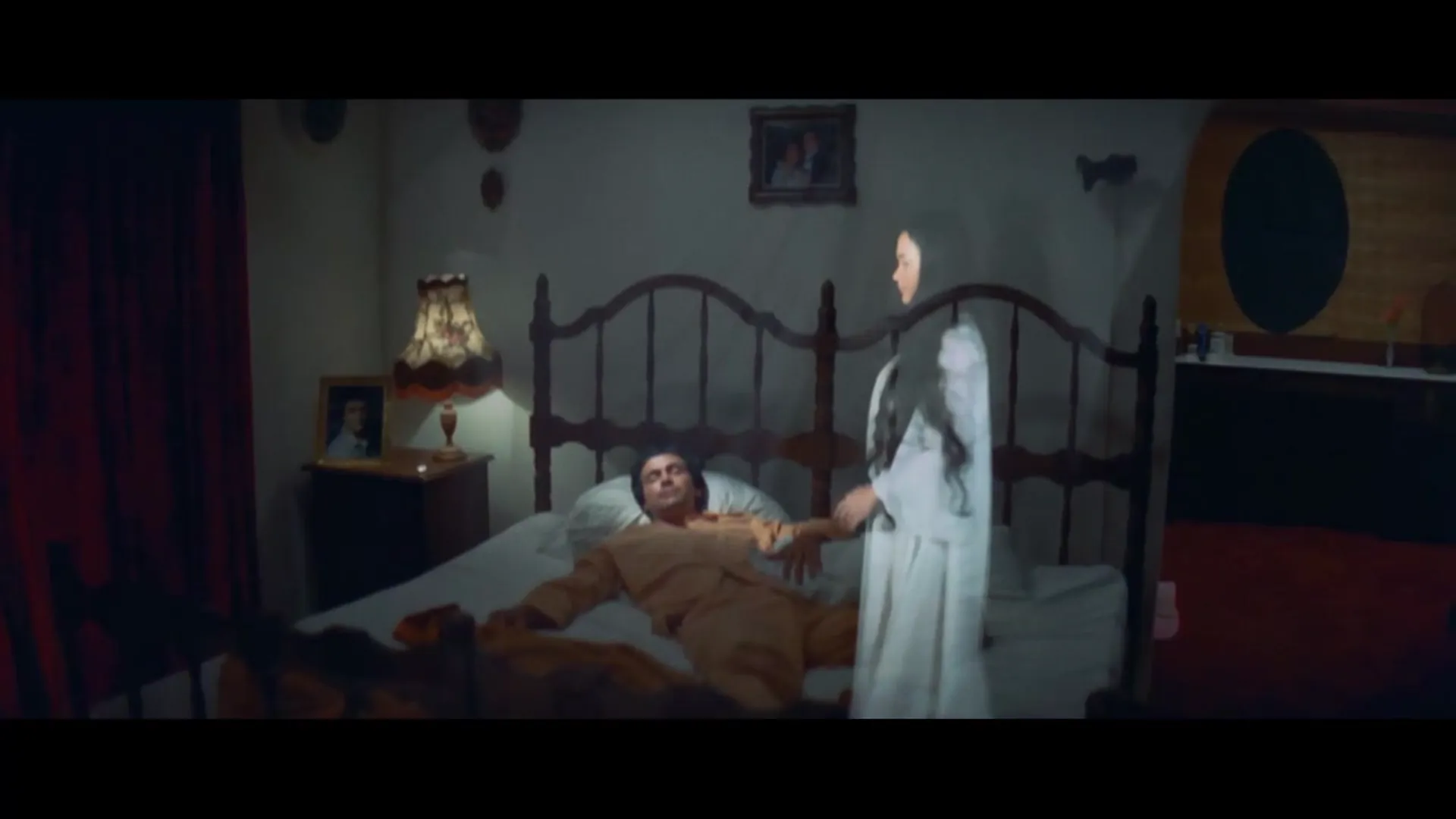 Ghost with Hole scene still 5