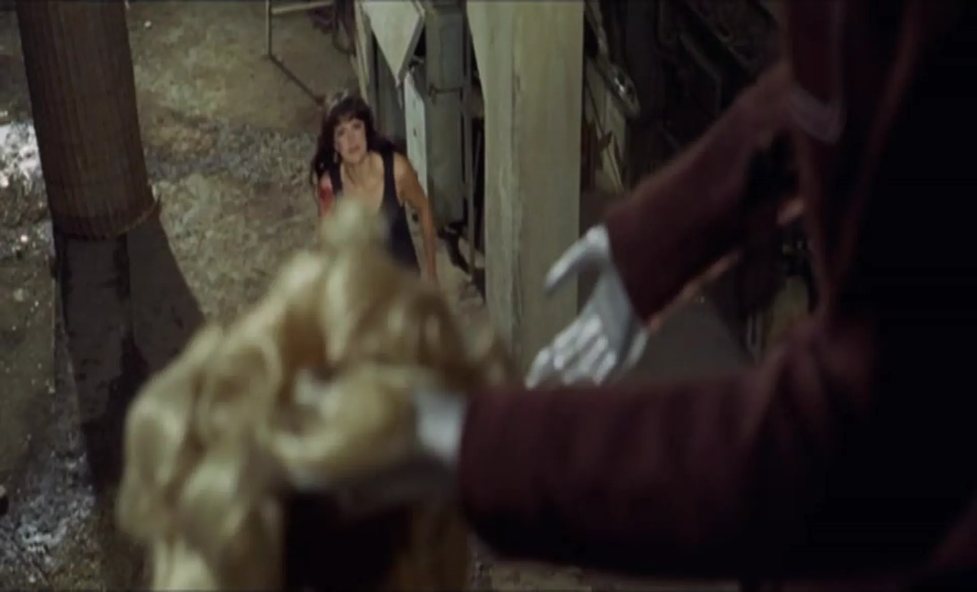 Ingrid on the Road scene still 7