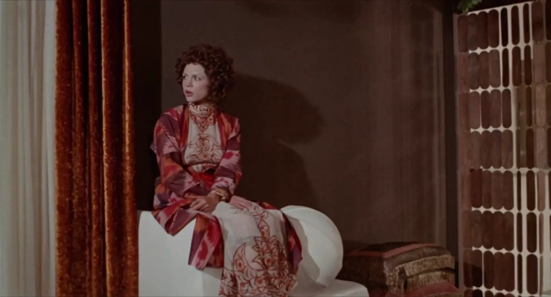 Queens of Evil scene still 4