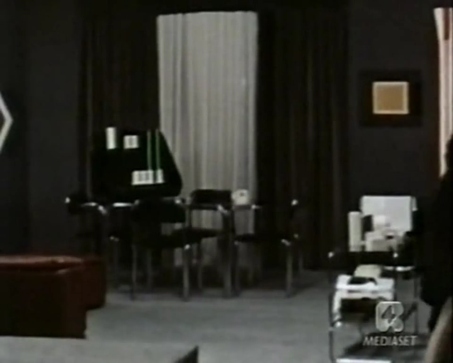 Valerie Inside Outside scene still 1