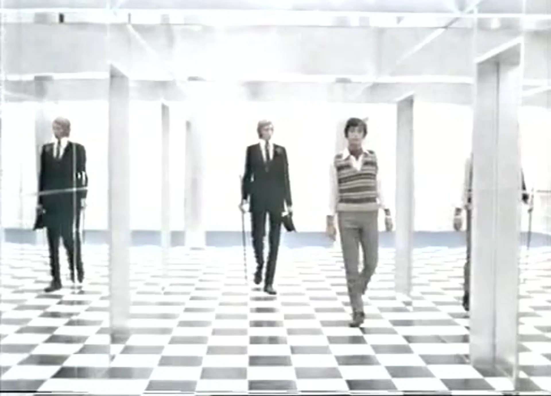 Games That Lovers Play scene still 5