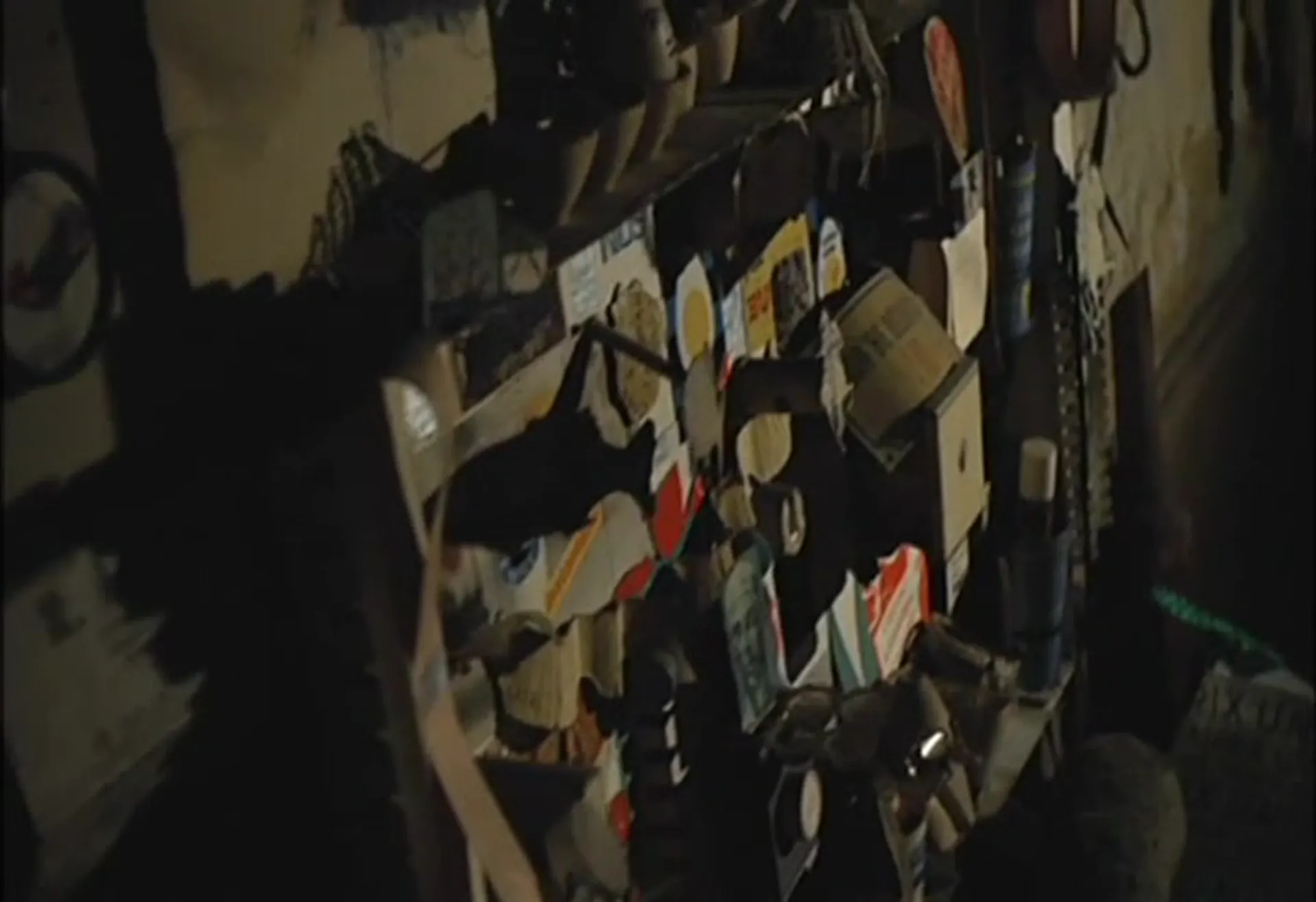 The Sadist Has Red Teeth scene still 3