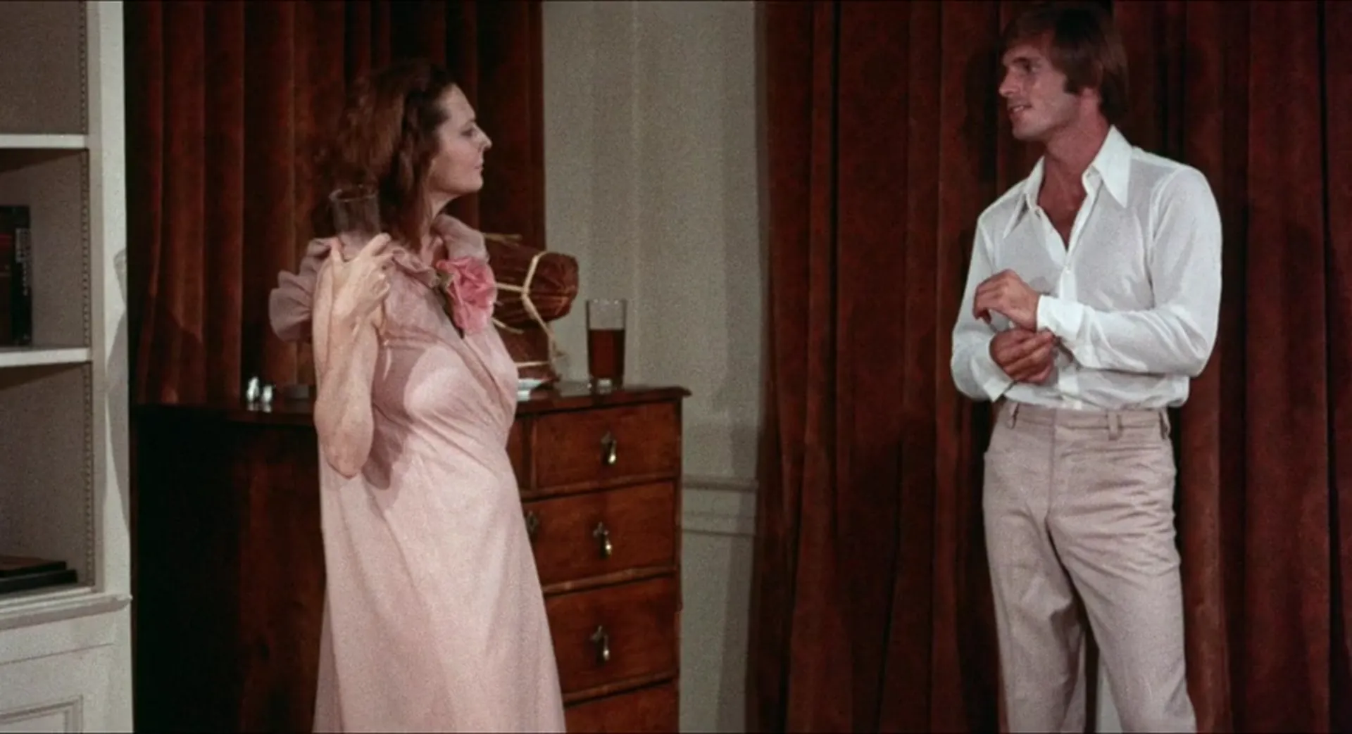 Dear Dead Delilah scene still 3