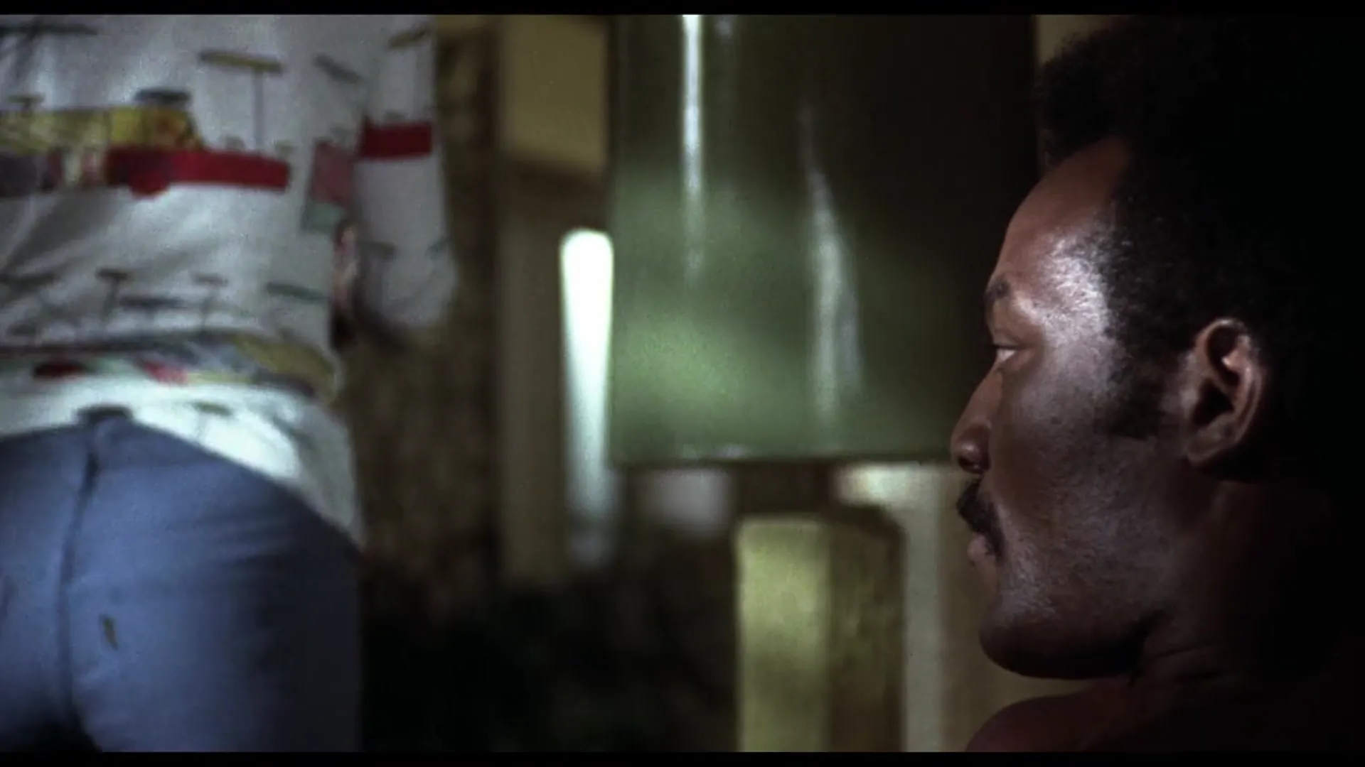 Black Gunn scene still 10