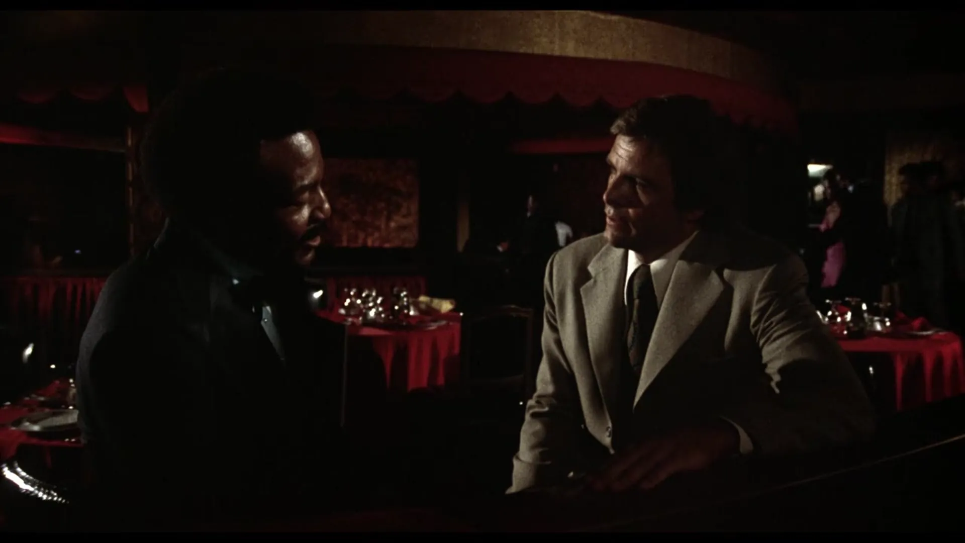 Black Gunn scene still 5
