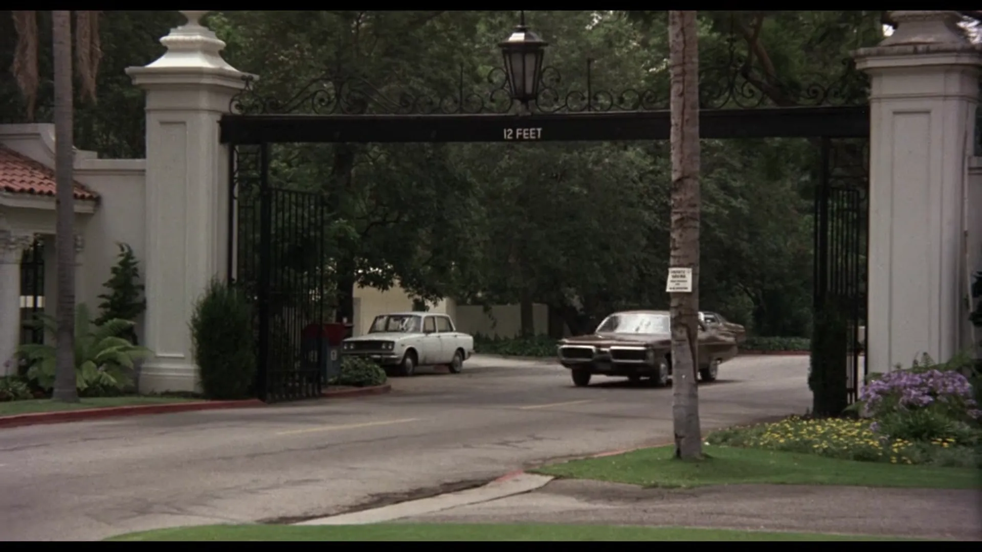 Black Gunn scene still 11