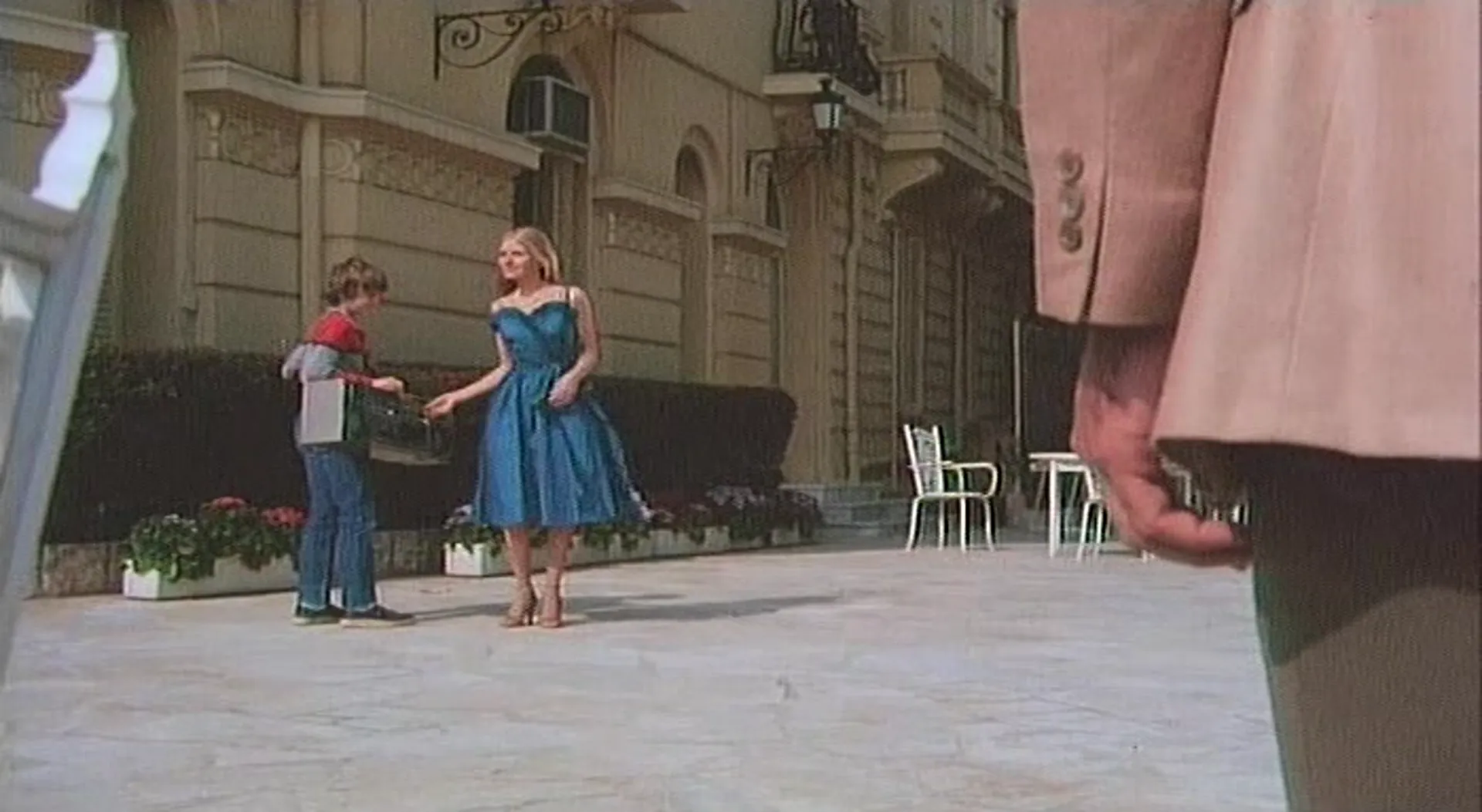 The Princess and the Call Girl scene still 4