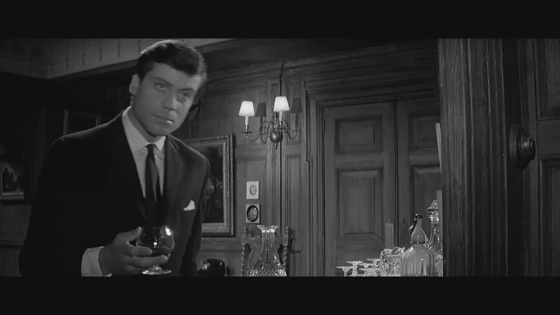 Paranoiac scene still 1