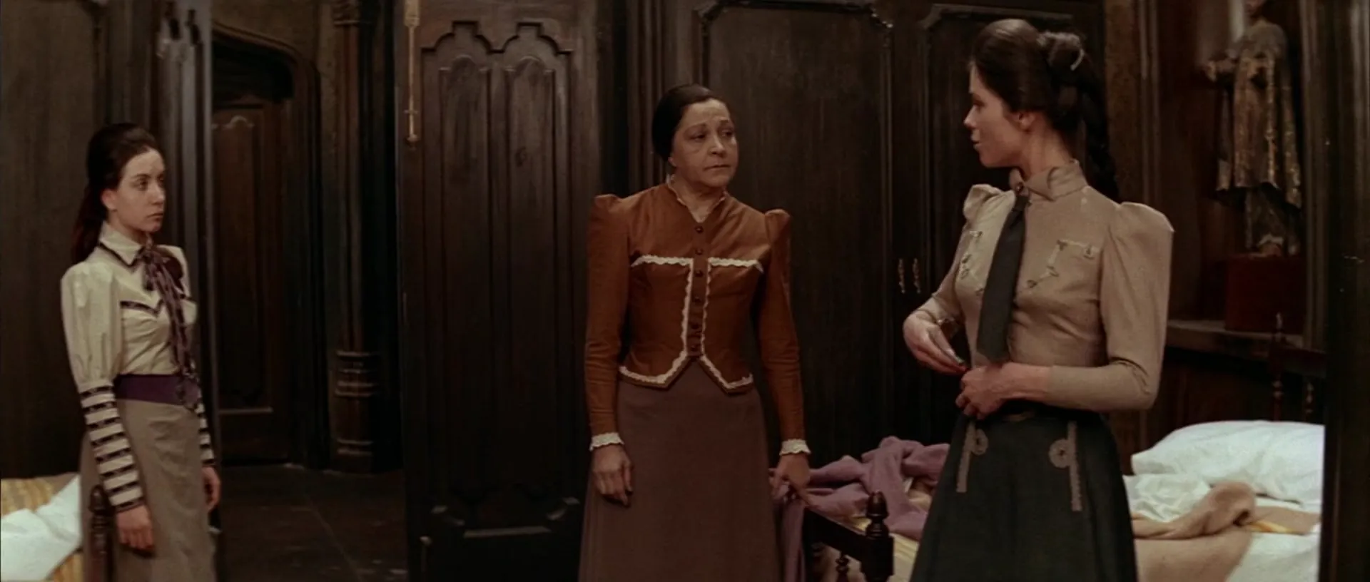 The House That Screamed scene still 3