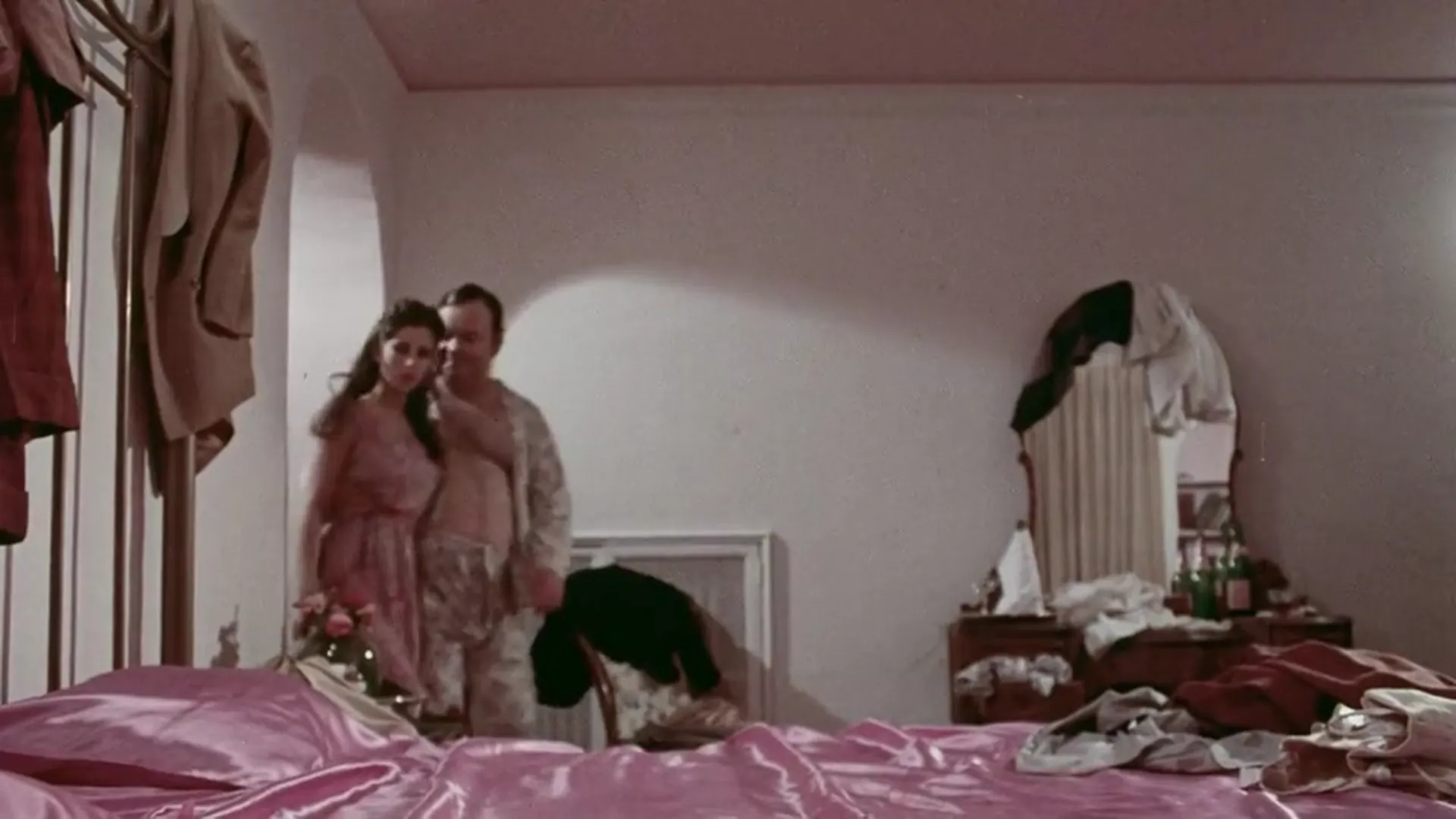 Hollywood Babylon scene still 3