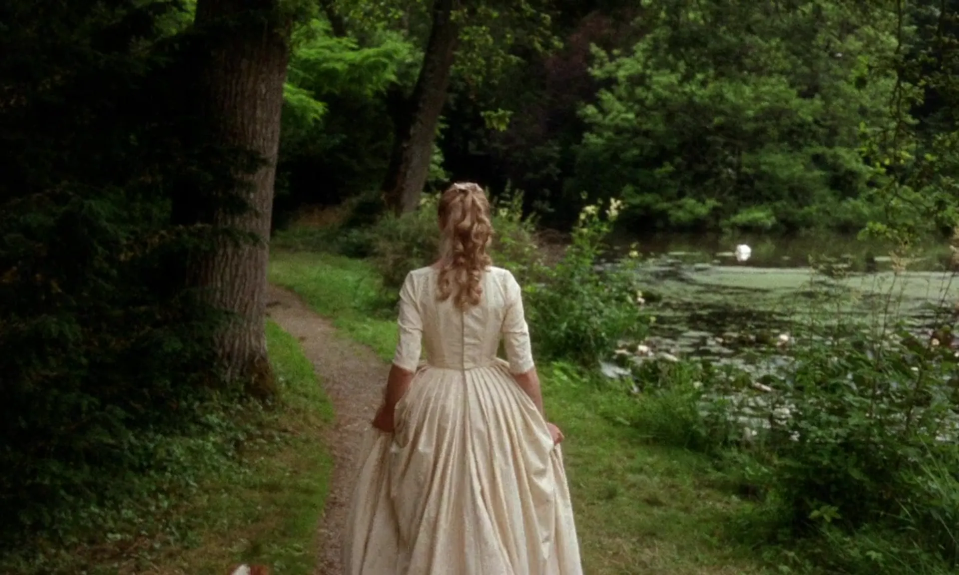 Tom Jones scene still 5