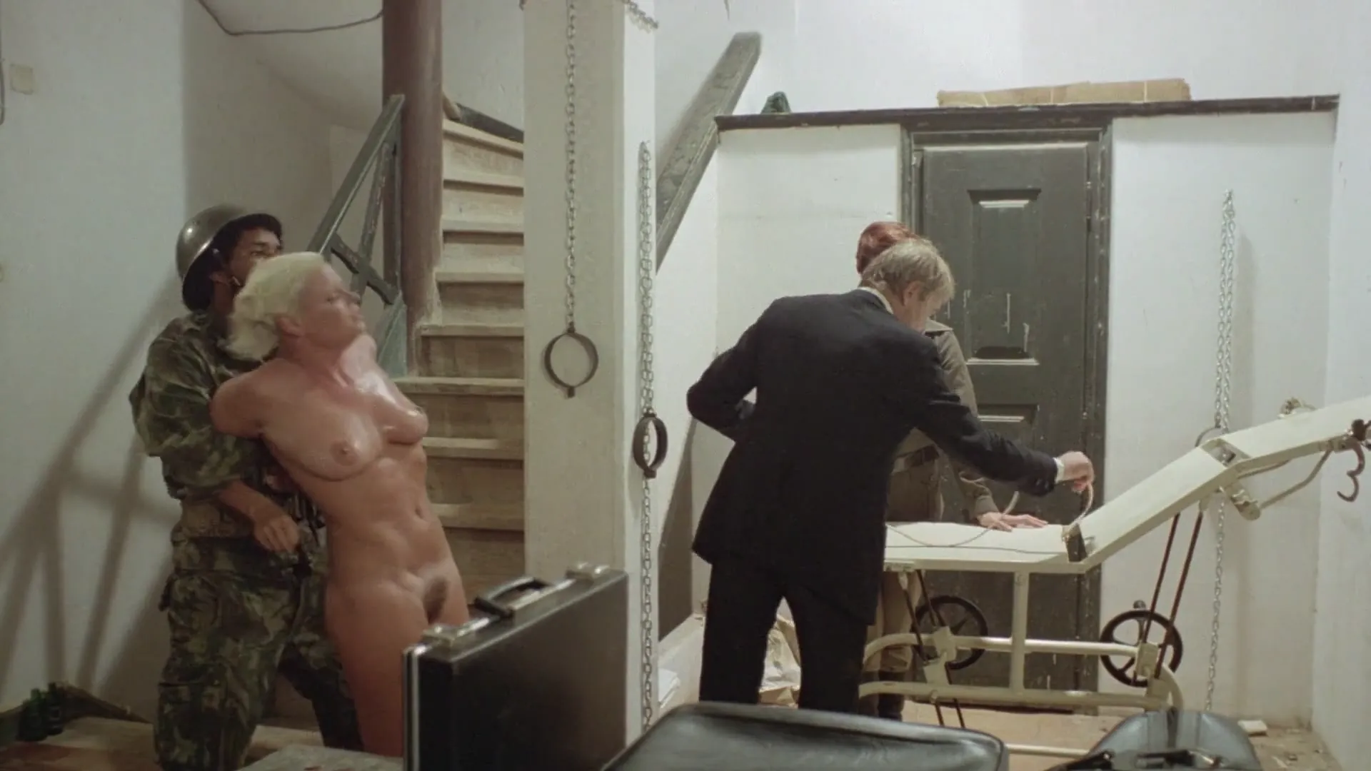 Women in Cellblock 9 scene still 6