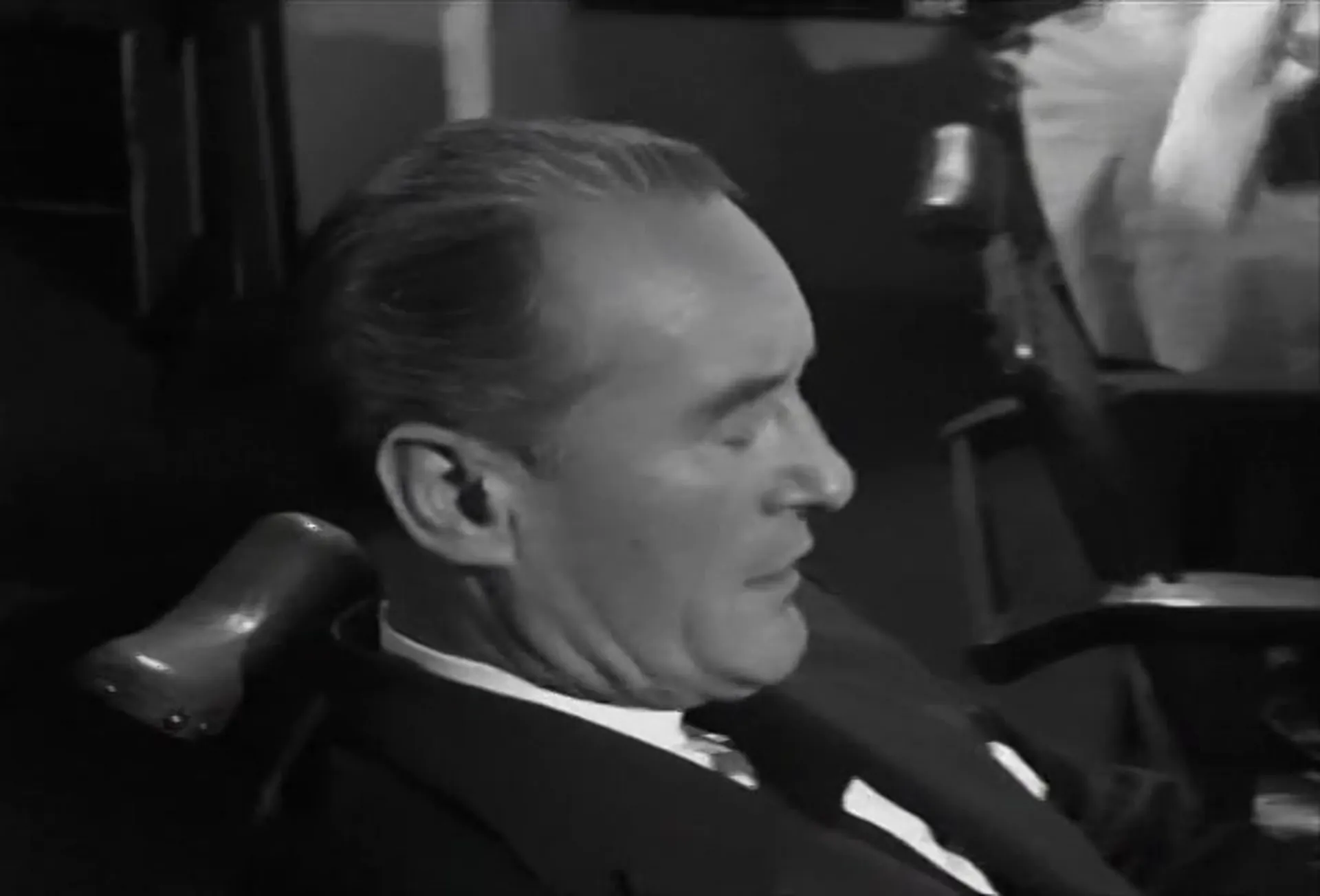 Bluebeard's 10 Honeymoons scene still 4