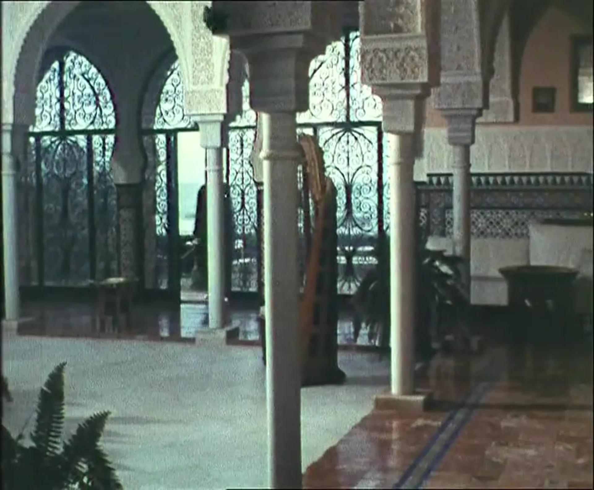 Cauldron of Blood scene still 2