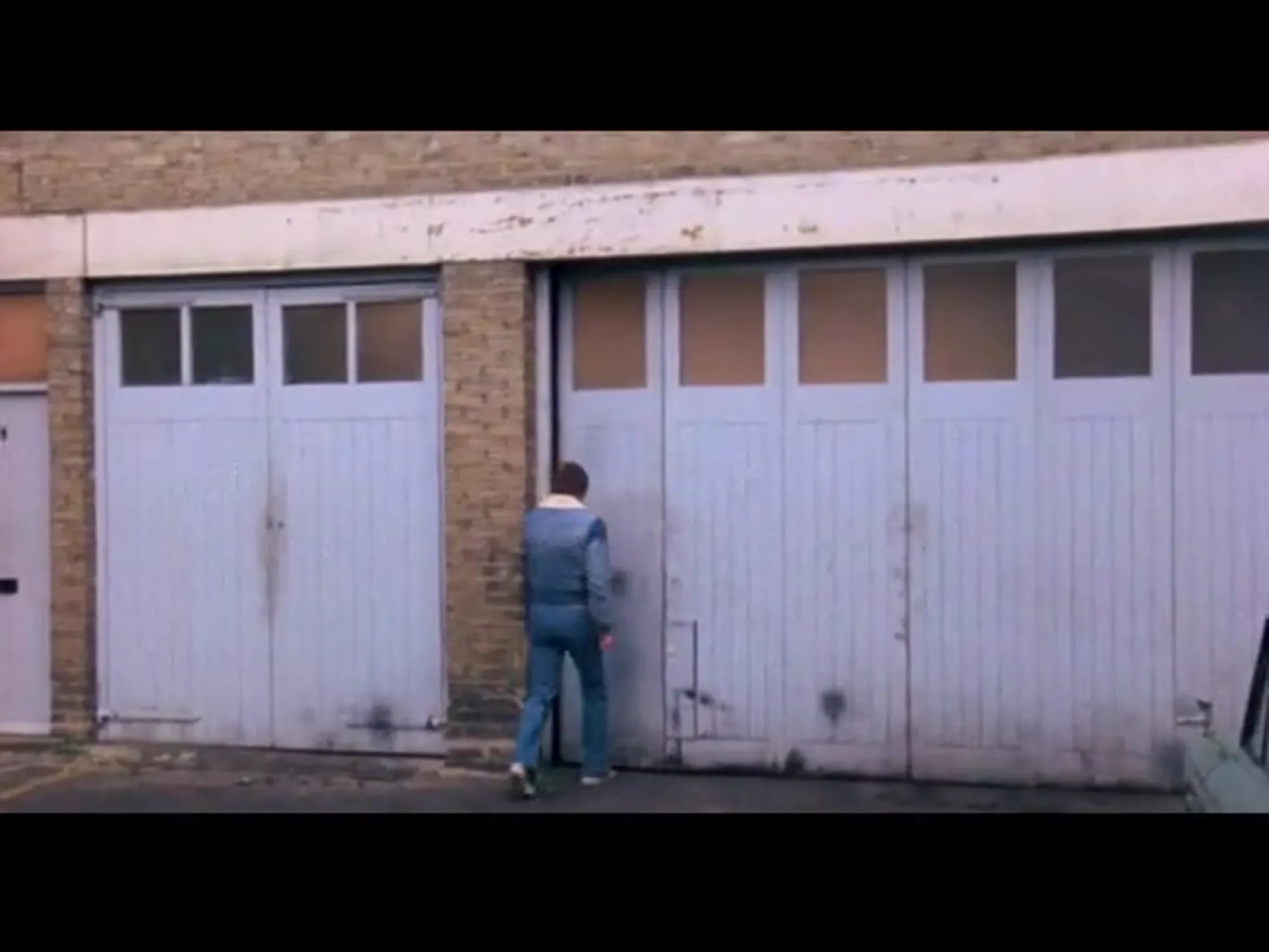 Adventures of a Taxi Driver scene still 3