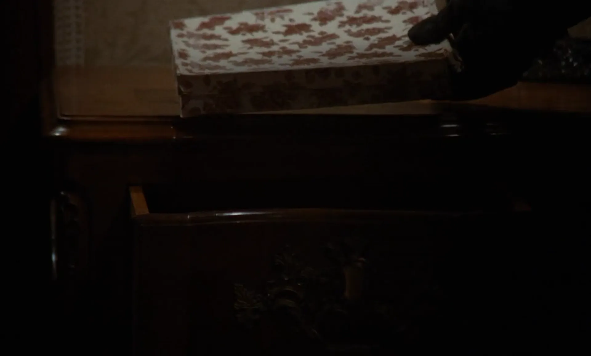 Pieces scene still 6