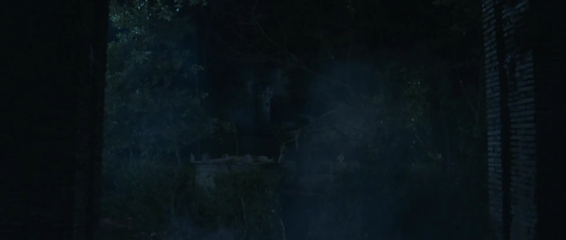 Seven Deaths in the Cat's Eyes scene still 6