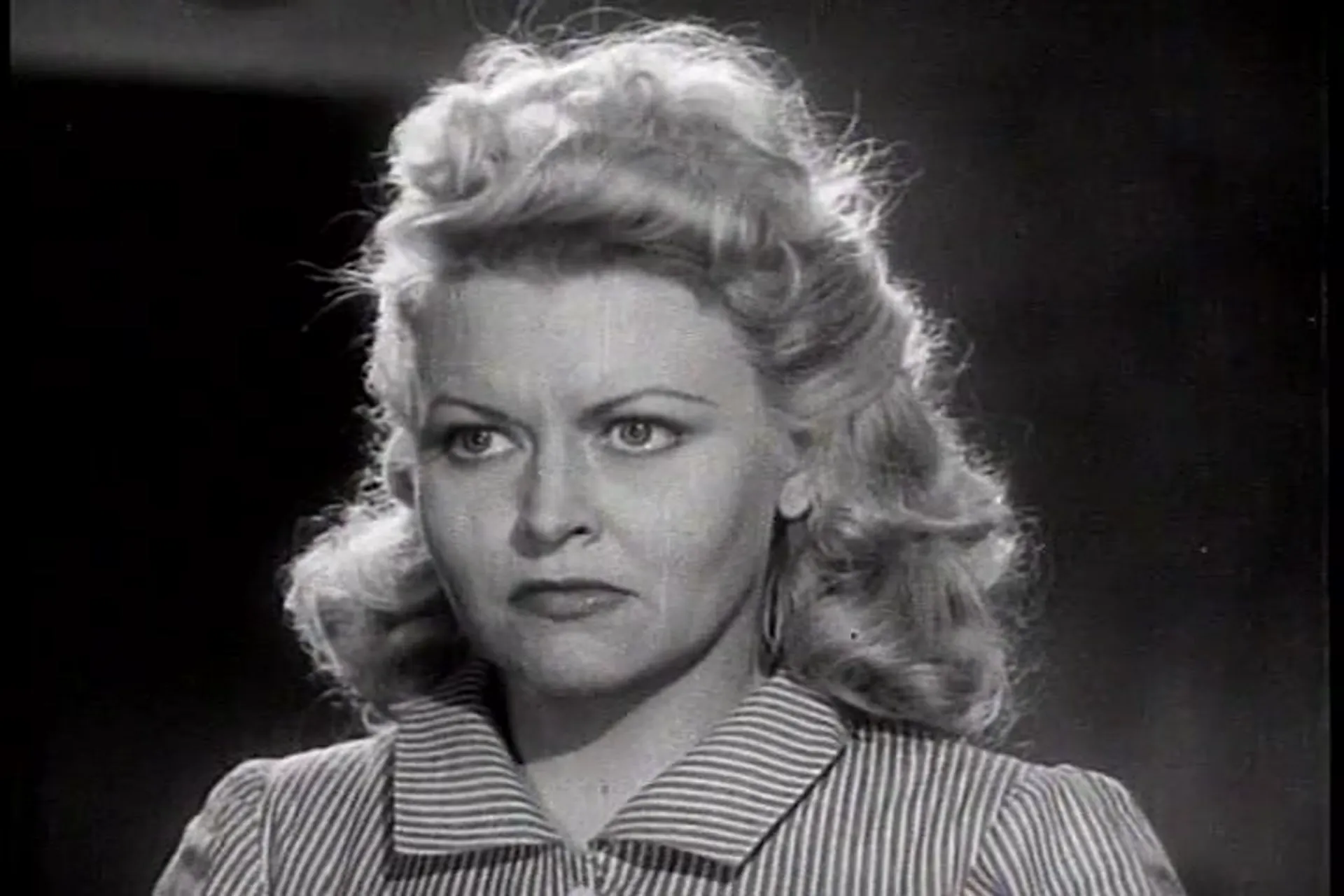 Girls in Chains scene still 4