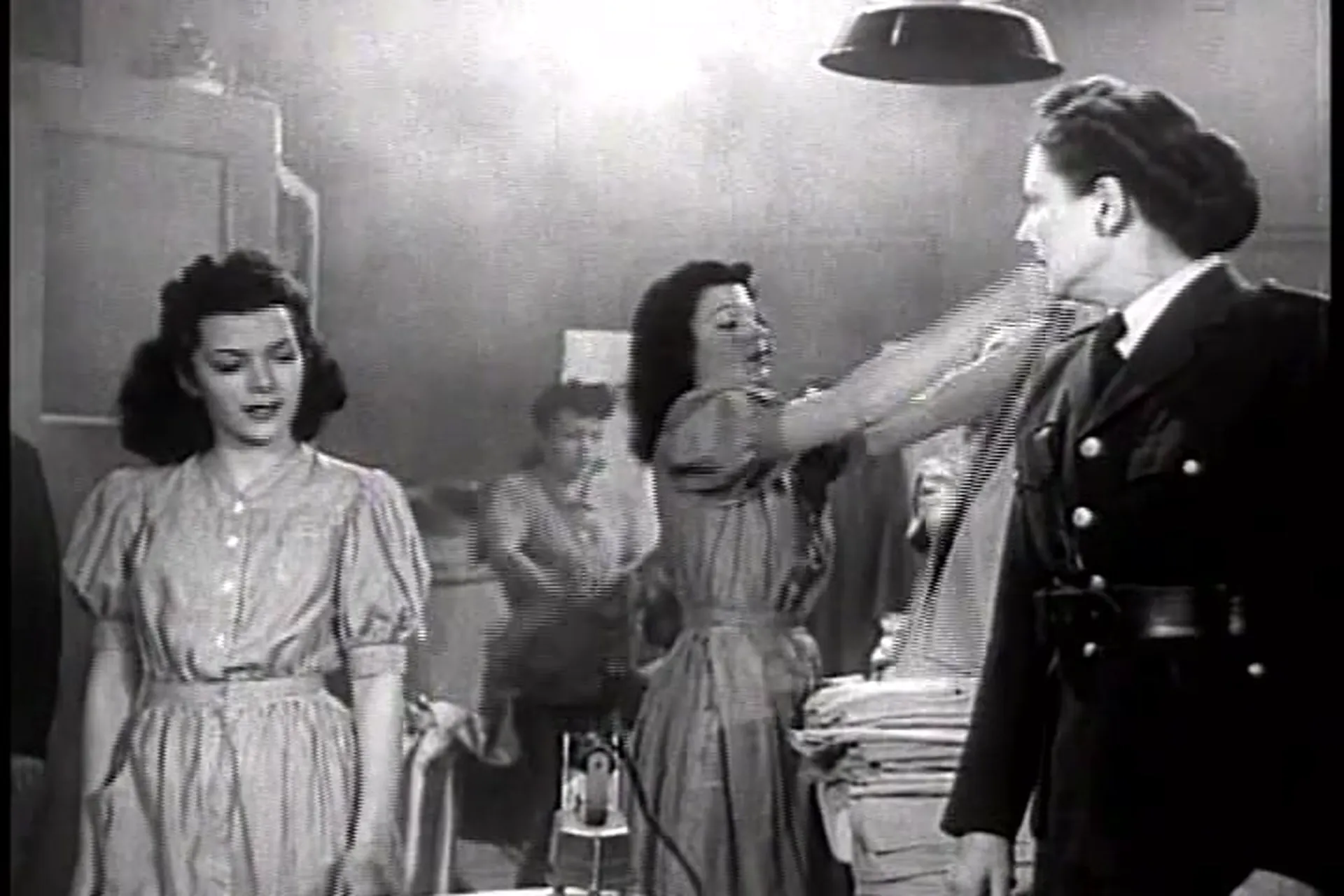 Girls in Chains scene still 5