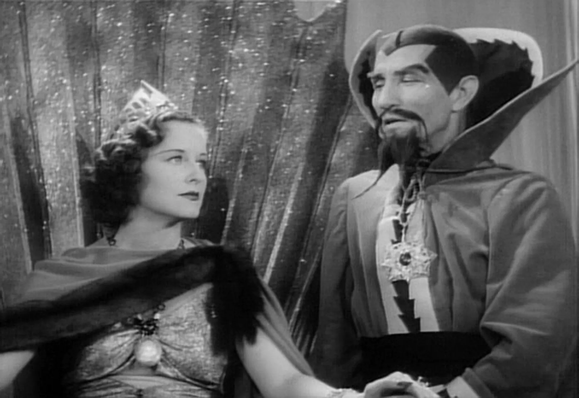 Flash Gordon's Trip to Mars scene still 6